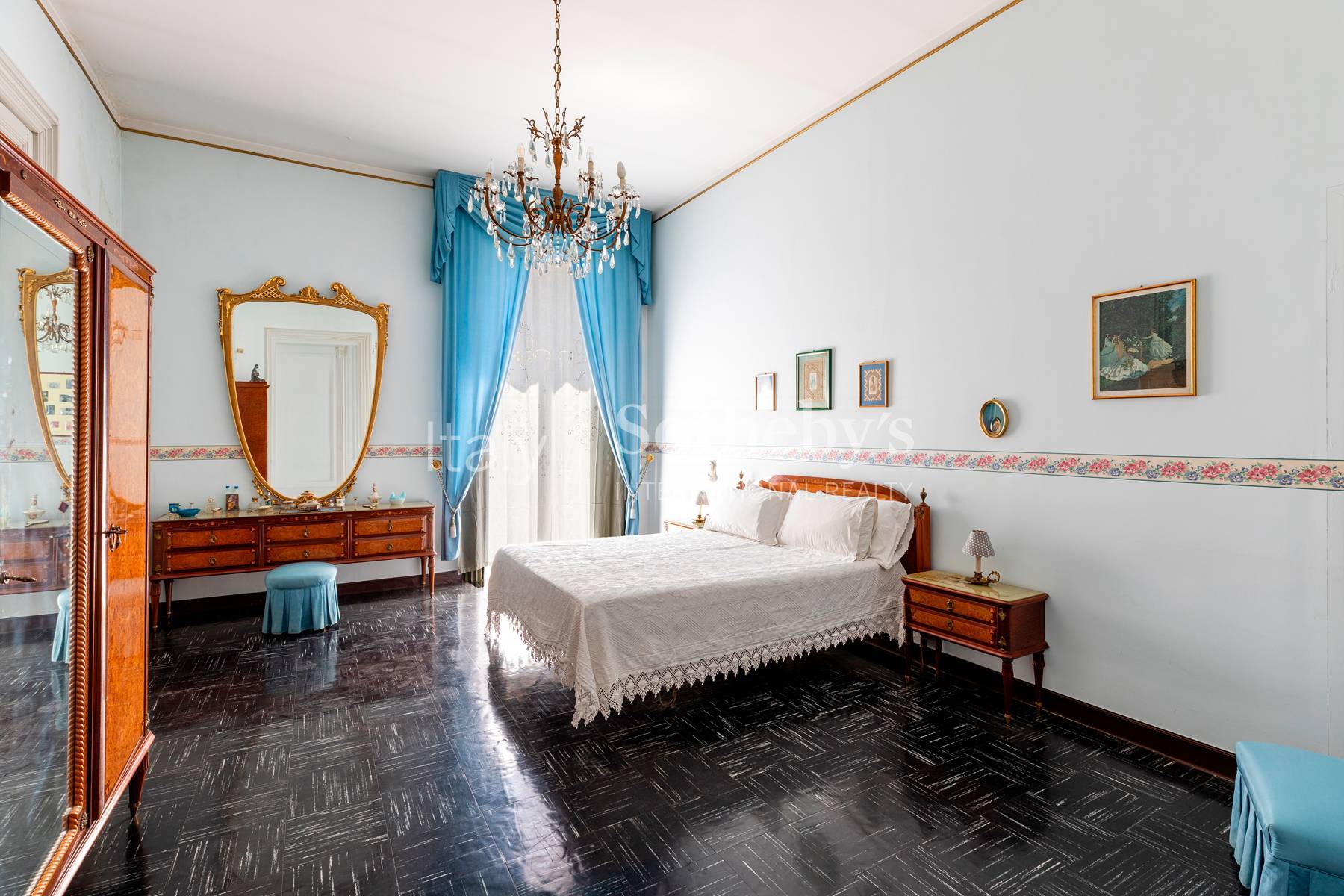  A prestigious 19th-century palace in Ragusa