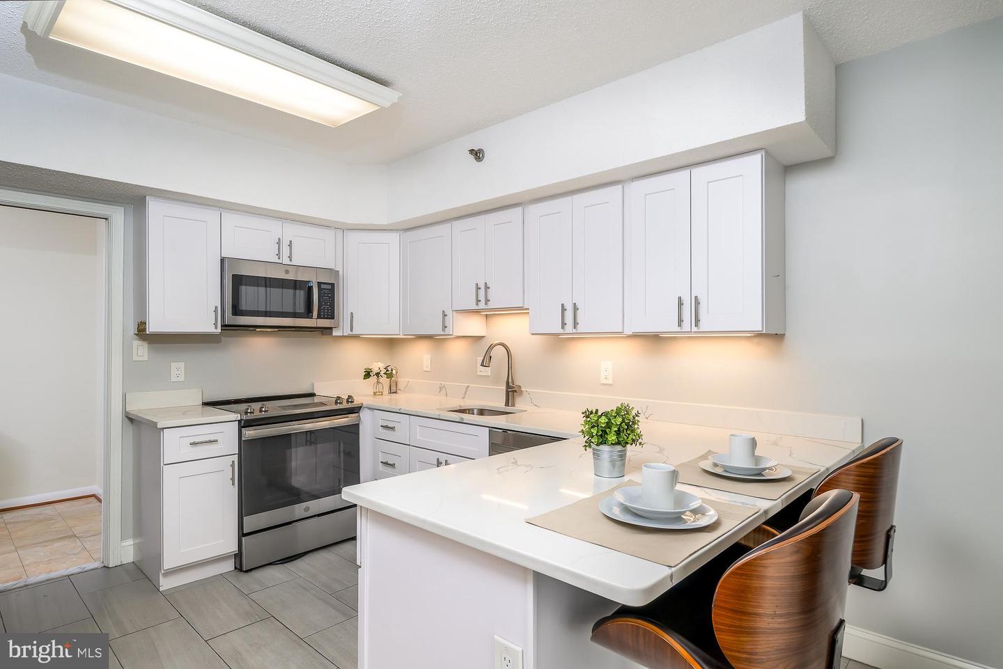 Arlington, Virginia, 22204, United States, 2 Bedrooms Bedrooms, ,2 BathroomsBathrooms,Residential,For Sale,1996960