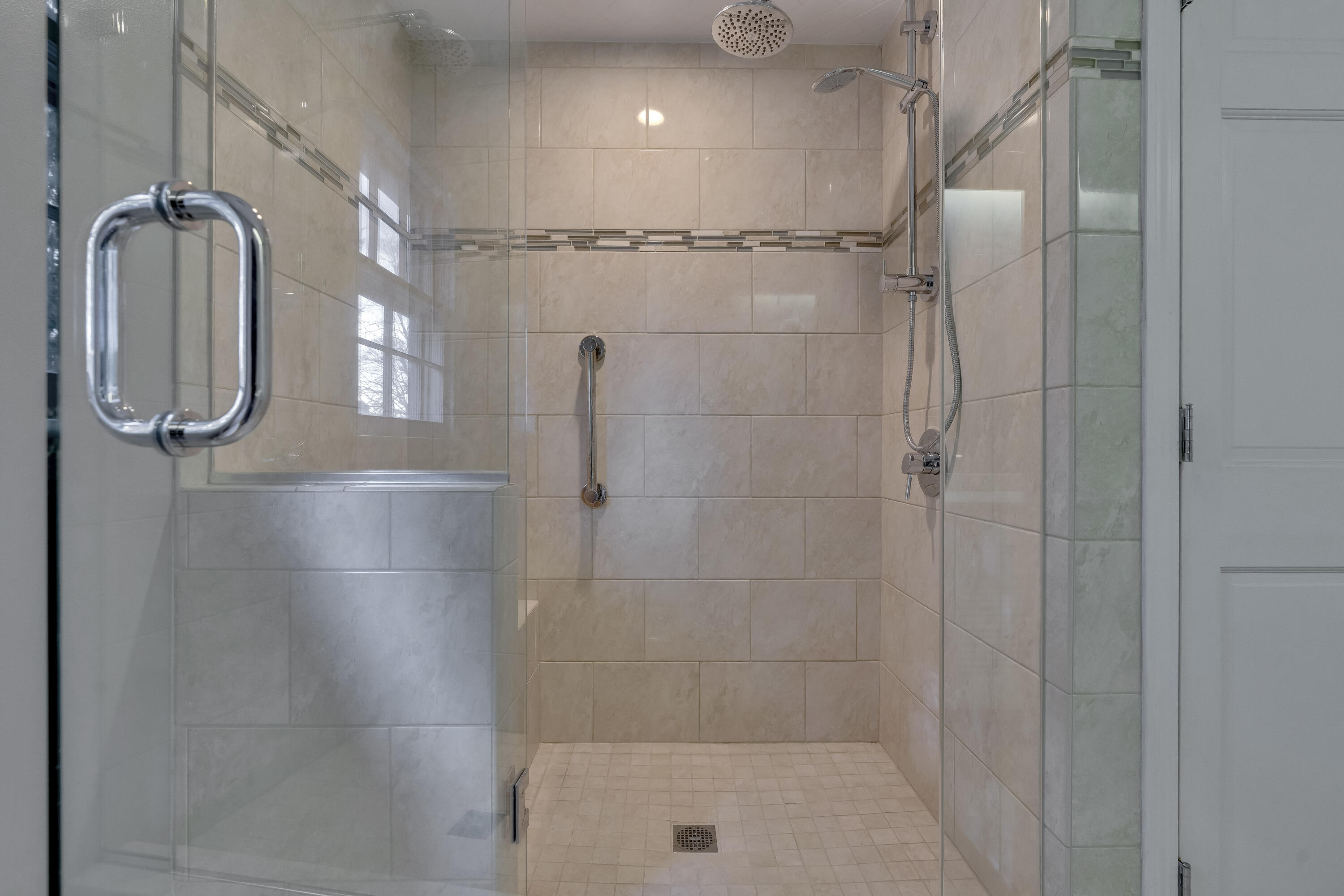 Biddeford, Maine, 04005, United States, 4 Bedrooms Bedrooms, ,2 BathroomsBathrooms,Residential,For Sale,1998354