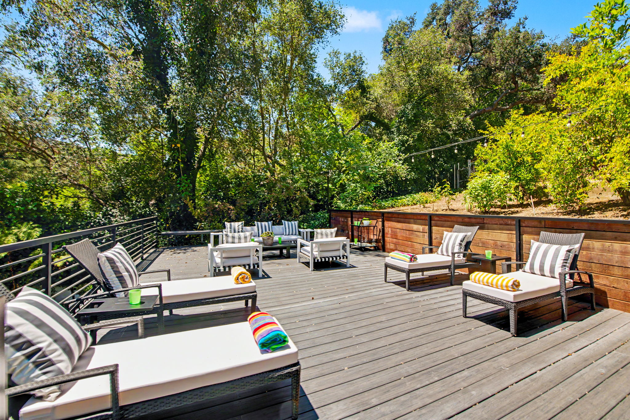  2411 Benedict Canyon Dr - 物件實景