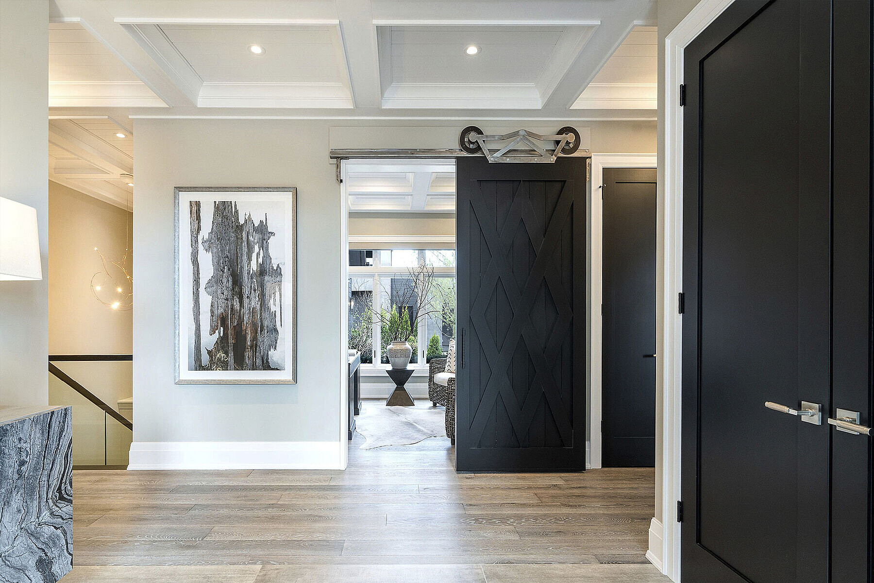  Stunning Custom-Designed Home - 物件實景