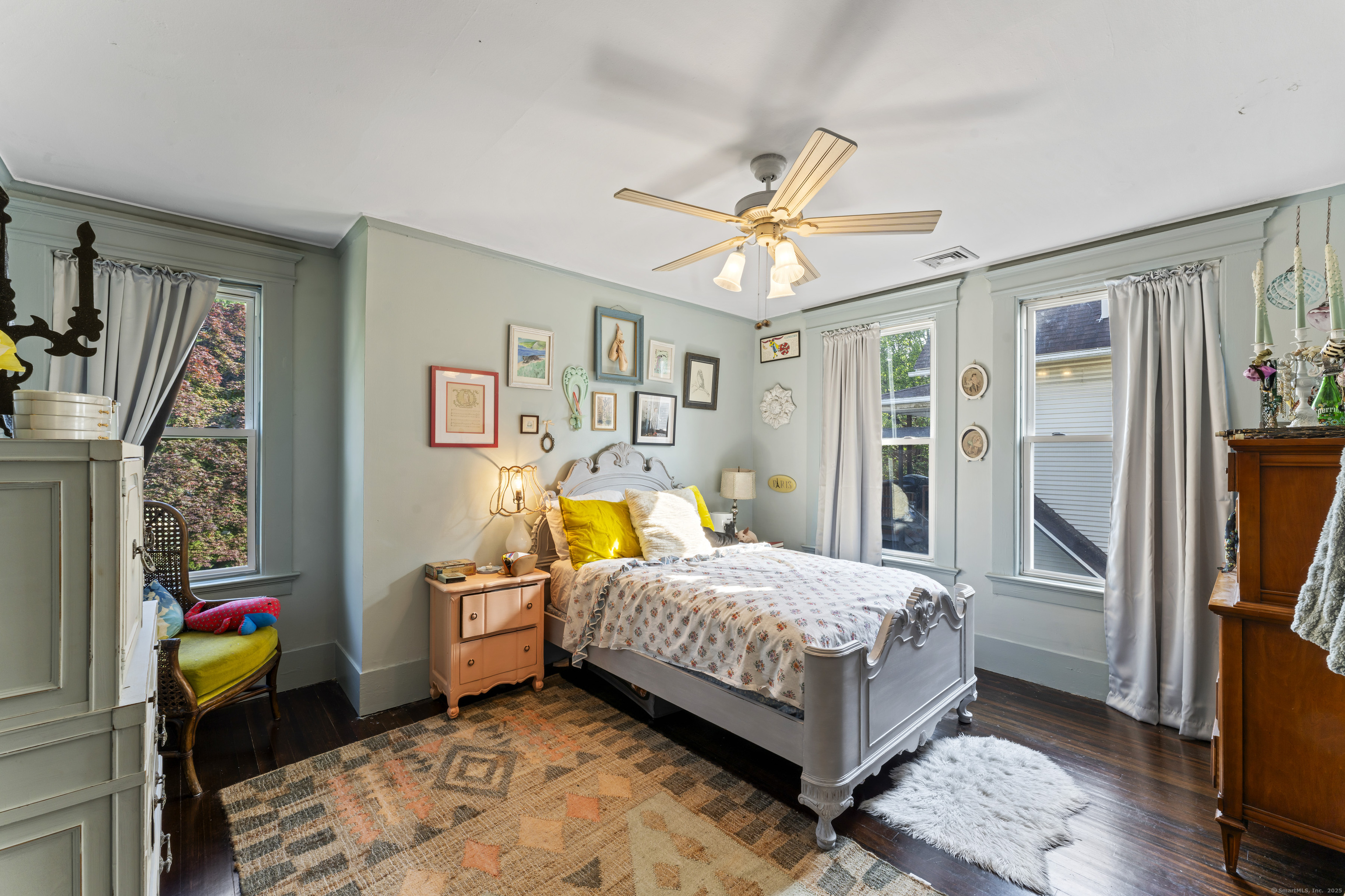 West Haven, Connecticut, 06516, United States, 5 Bedrooms Bedrooms, ,2 BathroomsBathrooms,Residential,For Sale,1858012