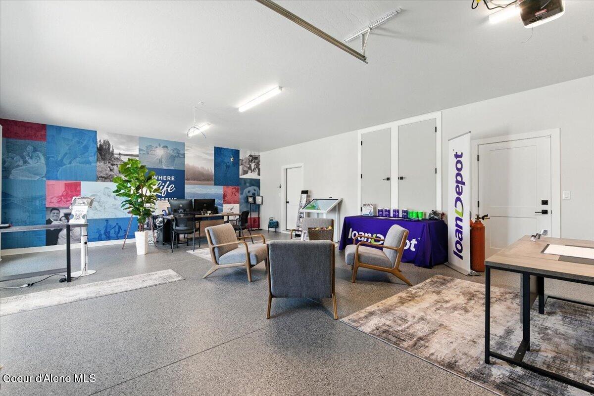 Coeur d'Alene, Idaho, 83815, United States, 4 Bedrooms Bedrooms, ,3 BathroomsBathrooms,Residential,For Sale,2009253