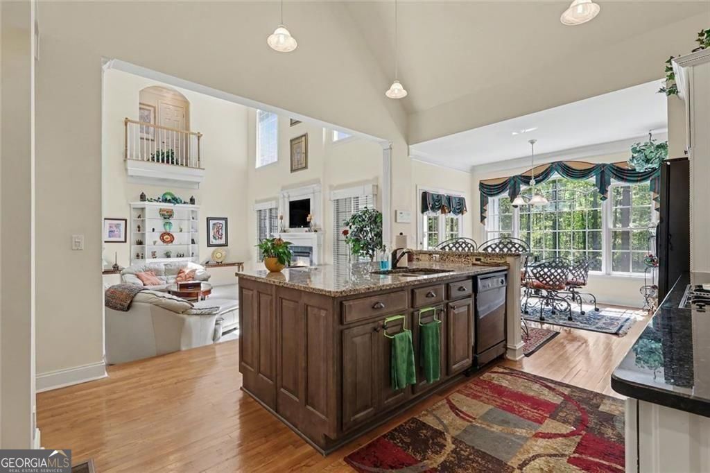 Atlanta, Georgia, 30331, United States, 6 Bedrooms Bedrooms, ,5 BathroomsBathrooms,Residential,For Sale,2036323