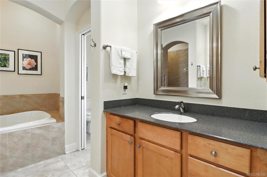 Homosassa, Florida, 34446, United States, 4 Bedrooms Bedrooms, ,4 BathroomsBathrooms,Residential,For Sale,1934205