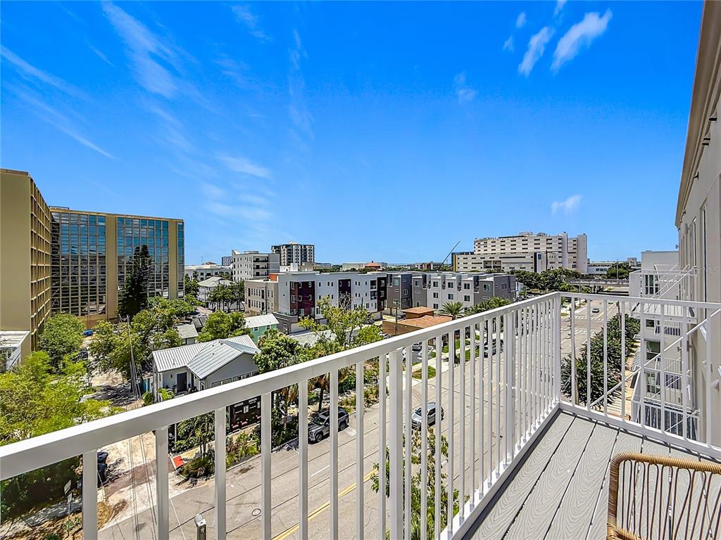 St Petersburg, Florida, 33701, United States, 2 Bedrooms Bedrooms, ,2 BathroomsBathrooms,Residential,For Sale,1889931