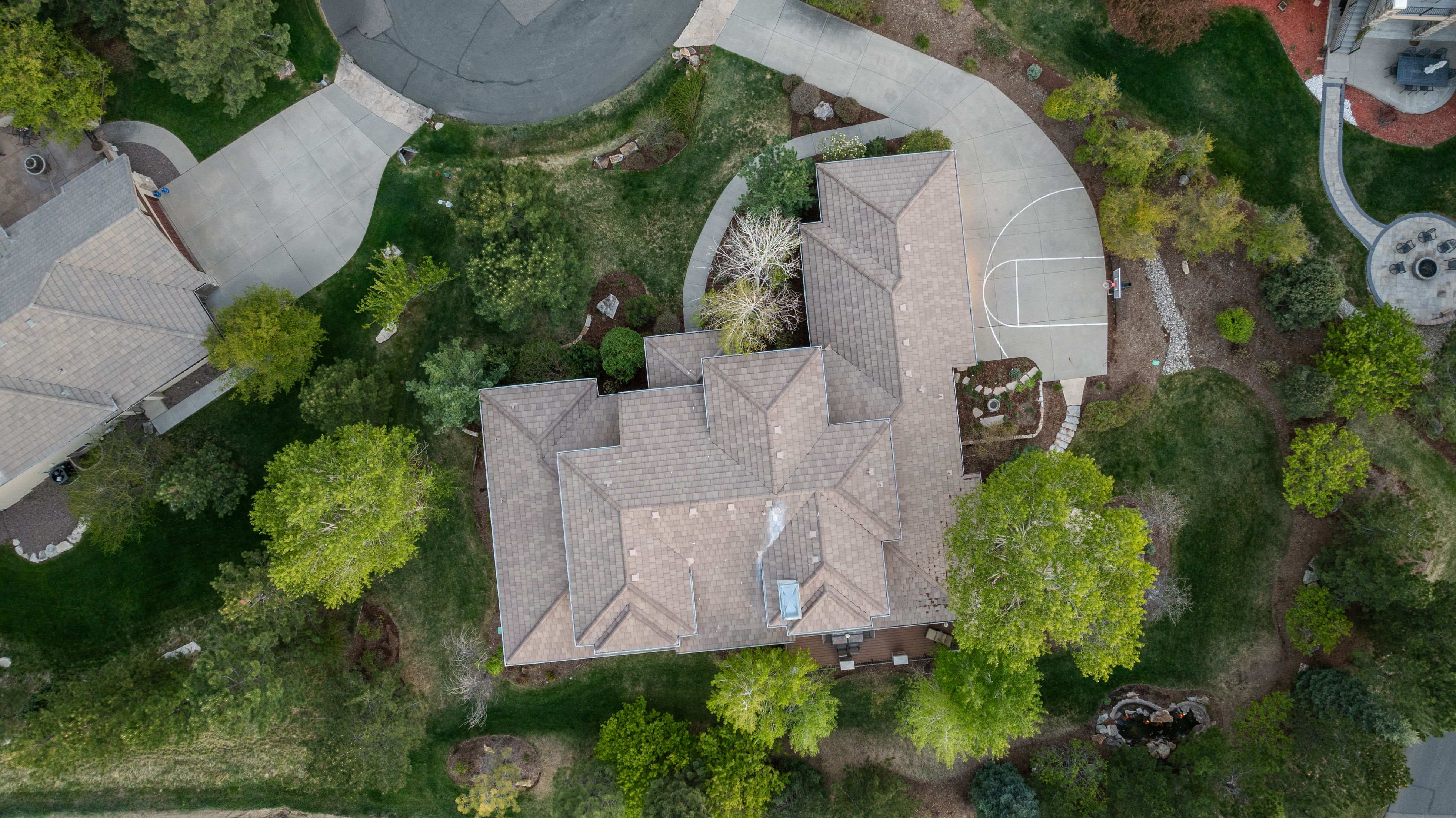  Cul-de-Sac Gem in Gated CPV: Gourmet Kitchen & Main-Level Primary Suite - 物件實景