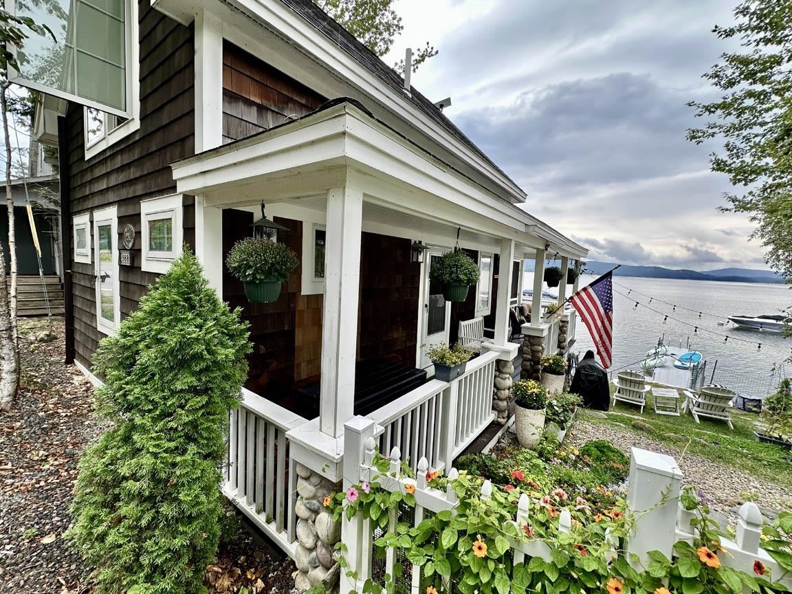 Bristol, New Hampshire, 03222, United States, 2 Bedrooms Bedrooms, ,Residential,For Sale,1933132