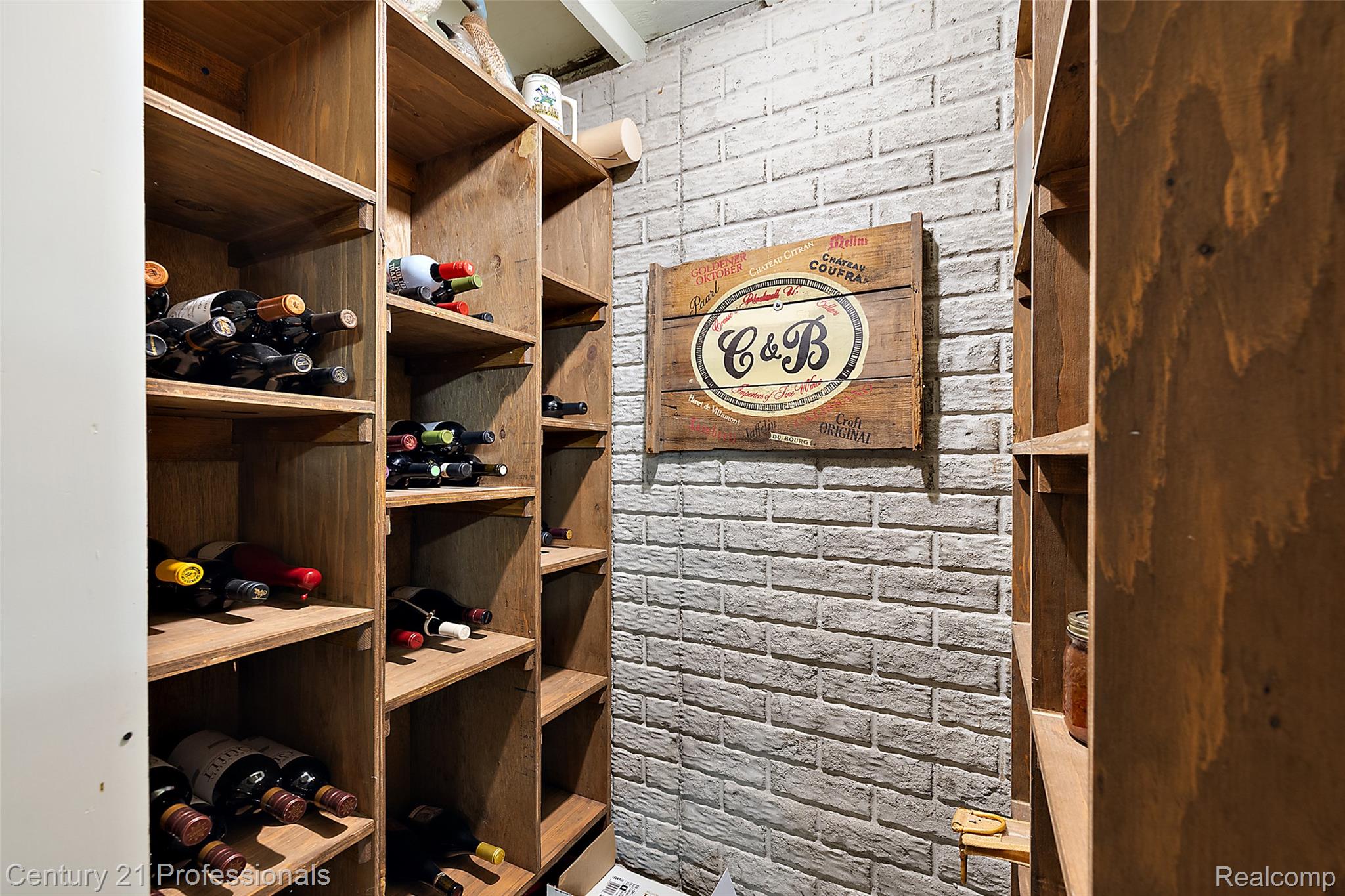 GrandBlanc, Michigan, 48439, United States, 4 Bedrooms Bedrooms, ,5 BathroomsBathrooms,Residential,For Sale,1980457