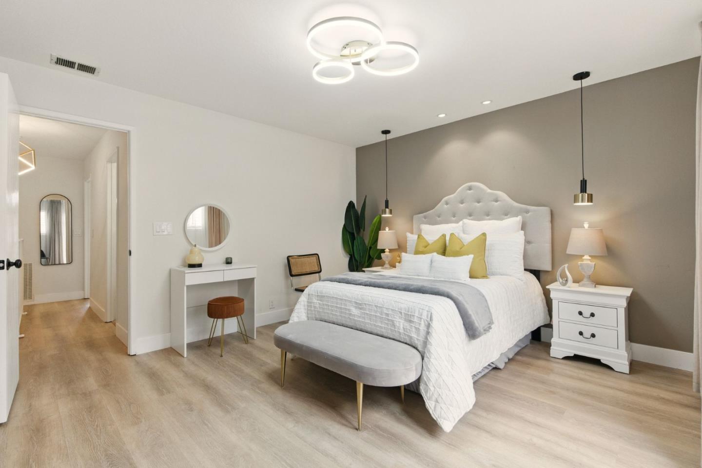 Redwood City, California, 94061, United States, 2 Bedrooms Bedrooms, ,2 BathroomsBathrooms,Residential,For Sale,1939349