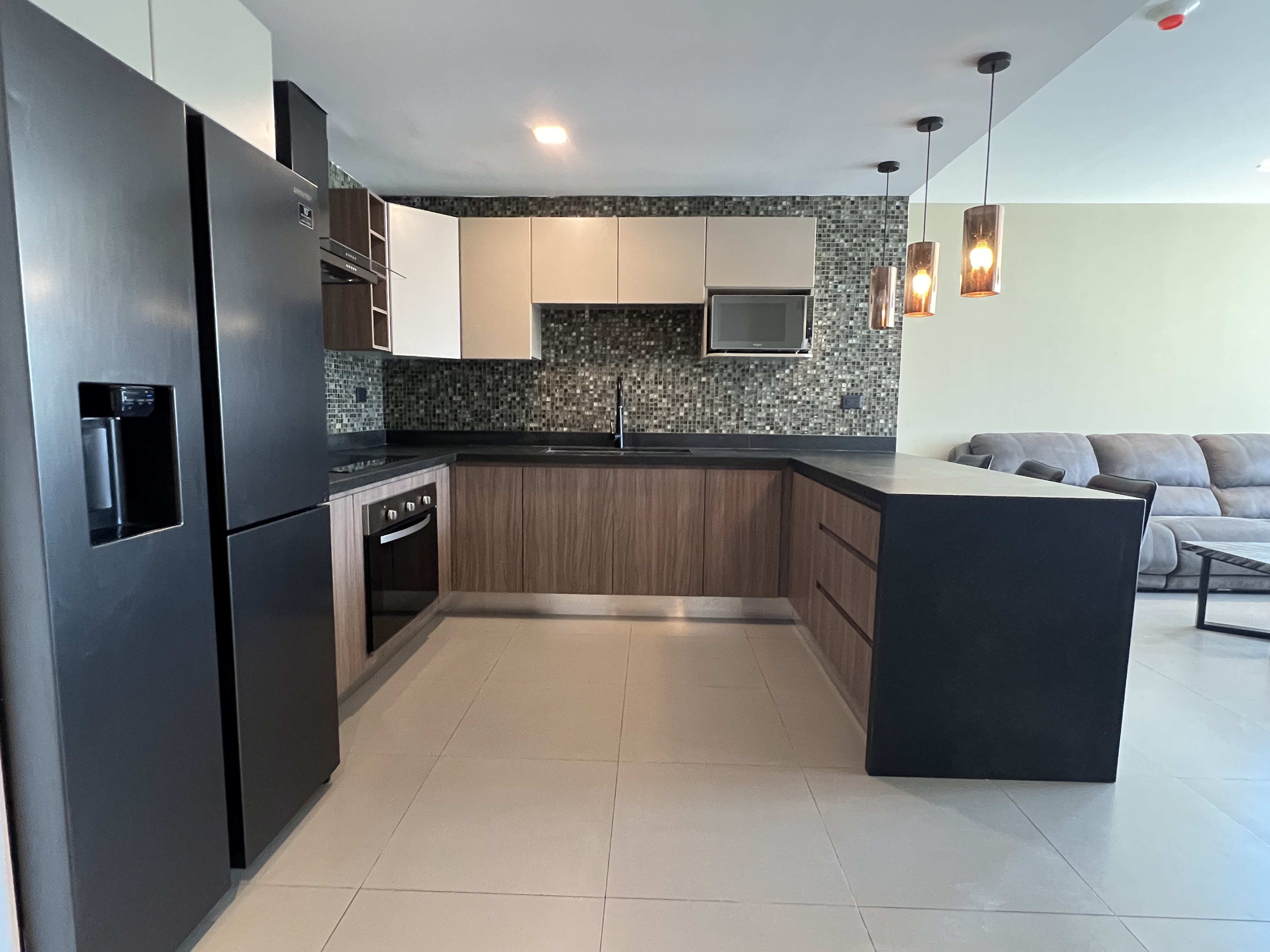  Modern Turnkey Apartment with Panoramic Mountain Views - 物件實景