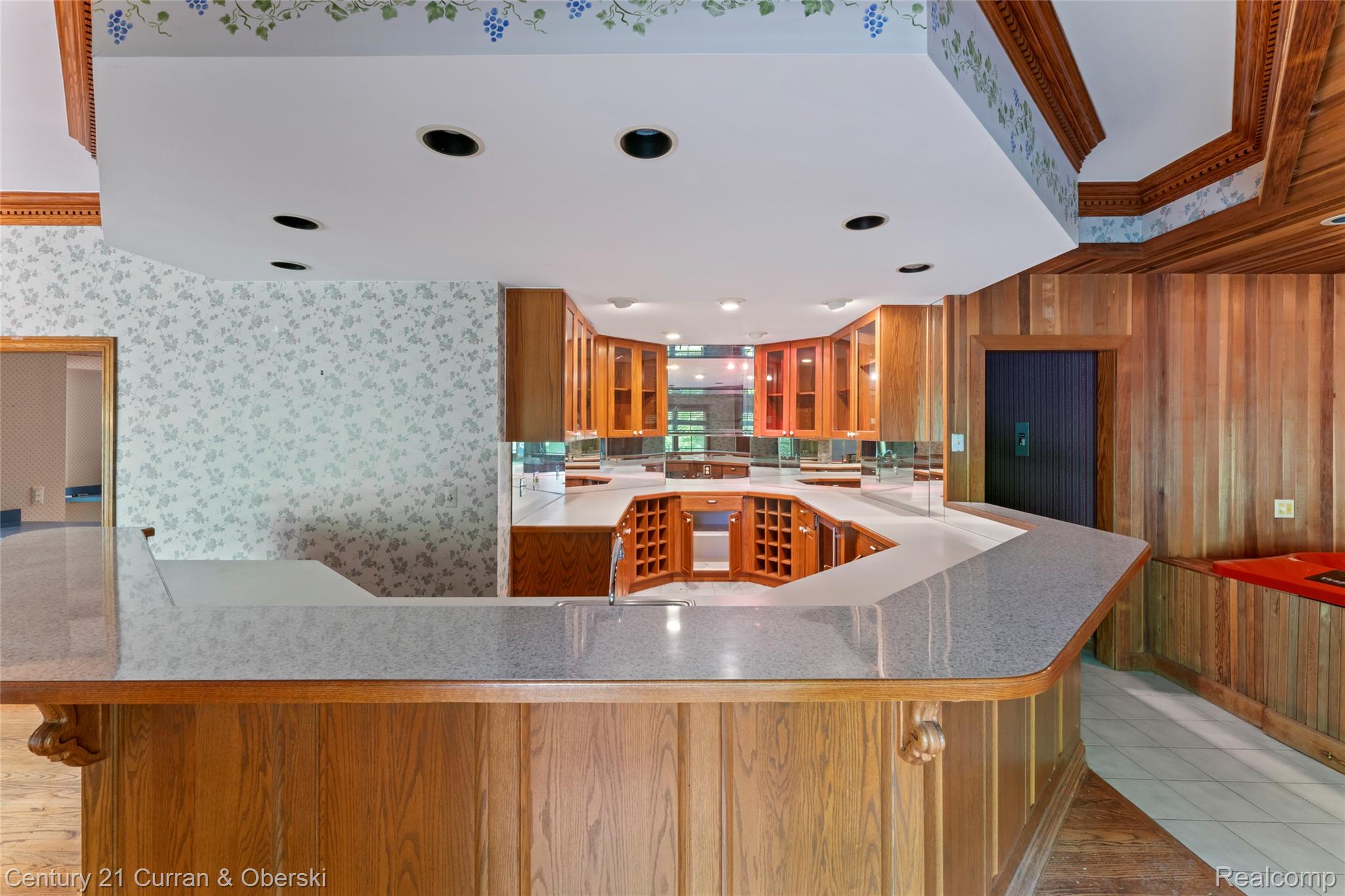 Farmington, Michigan, 48331, United States, 5 Bedrooms Bedrooms, ,6 BathroomsBathrooms,Residential,For Sale,1978092