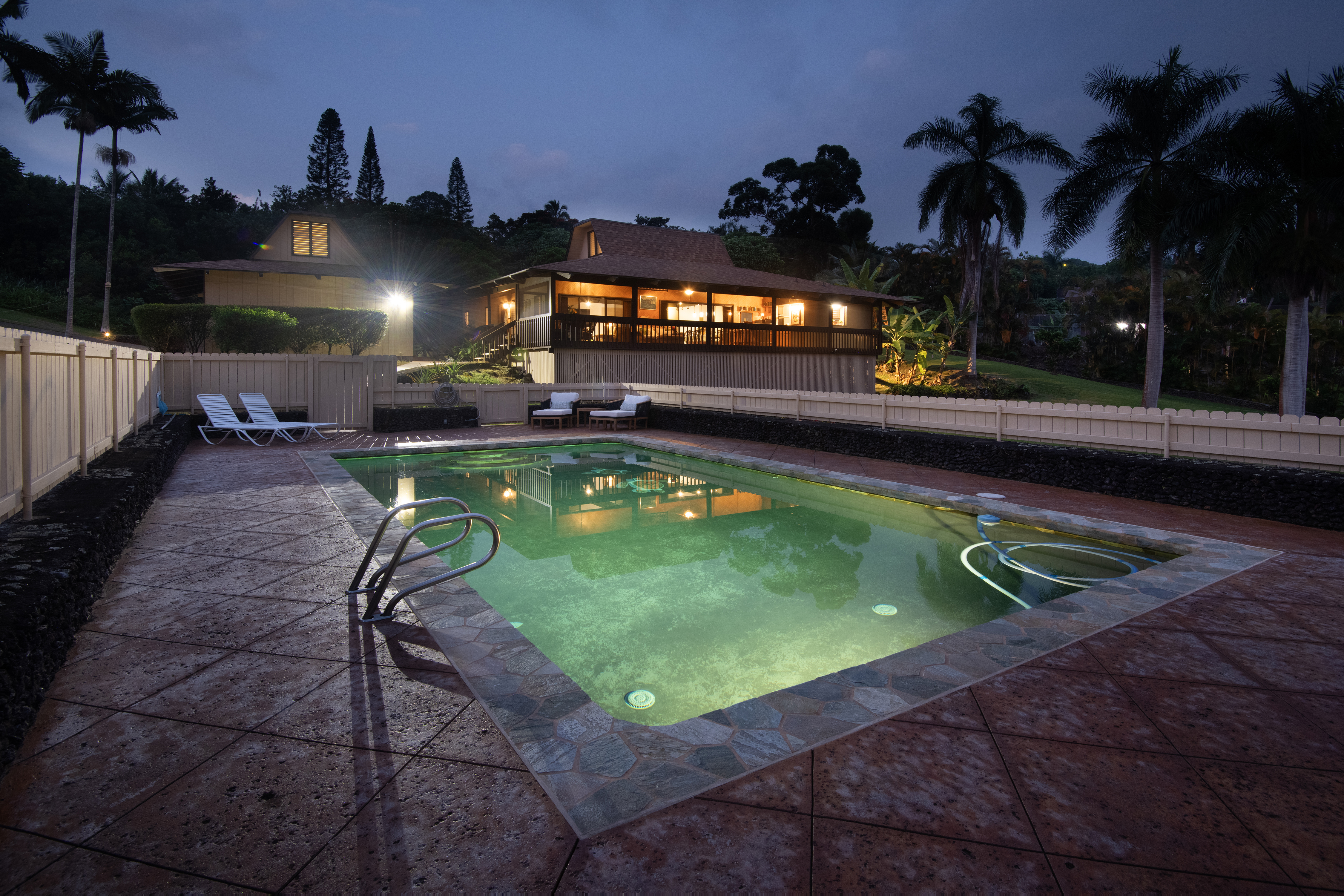 Kailua-Kona, Hawaii, 96740, United States, 3 Bedrooms Bedrooms, ,3 BathroomsBathrooms,Residential,For Sale,1827078