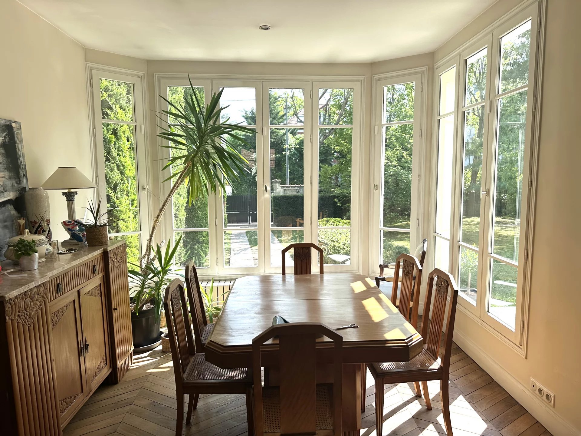 Le Vésinet, Île-de-France, 78110, FR, 6 Bedrooms Bedrooms, ,5 BathroomsBathrooms,Residential,For Sale,1994662