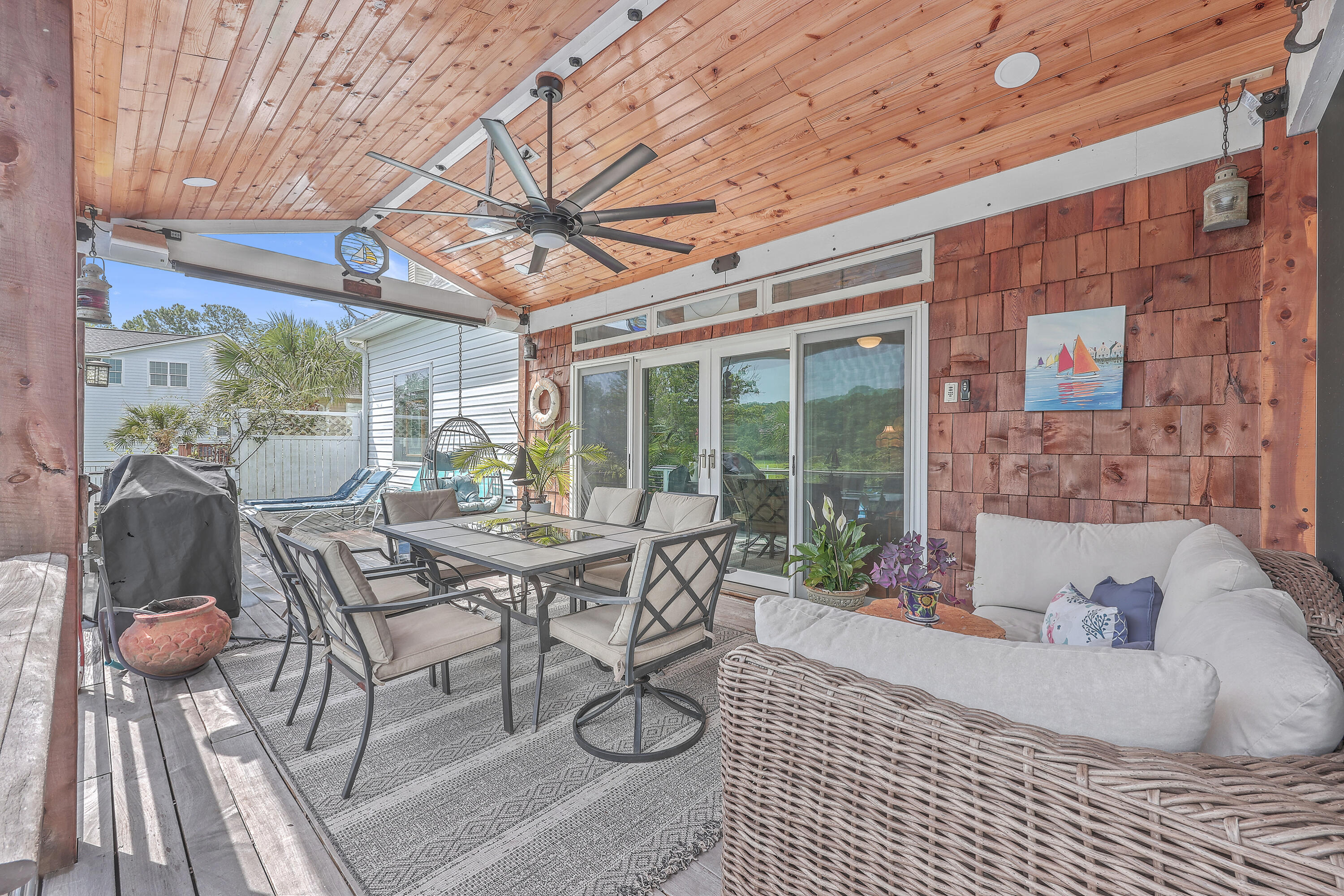 Mount Pleasant, South Carolina, 29466, United States, 3 Bedrooms Bedrooms, ,4 BathroomsBathrooms,Residential,For Sale,1798311