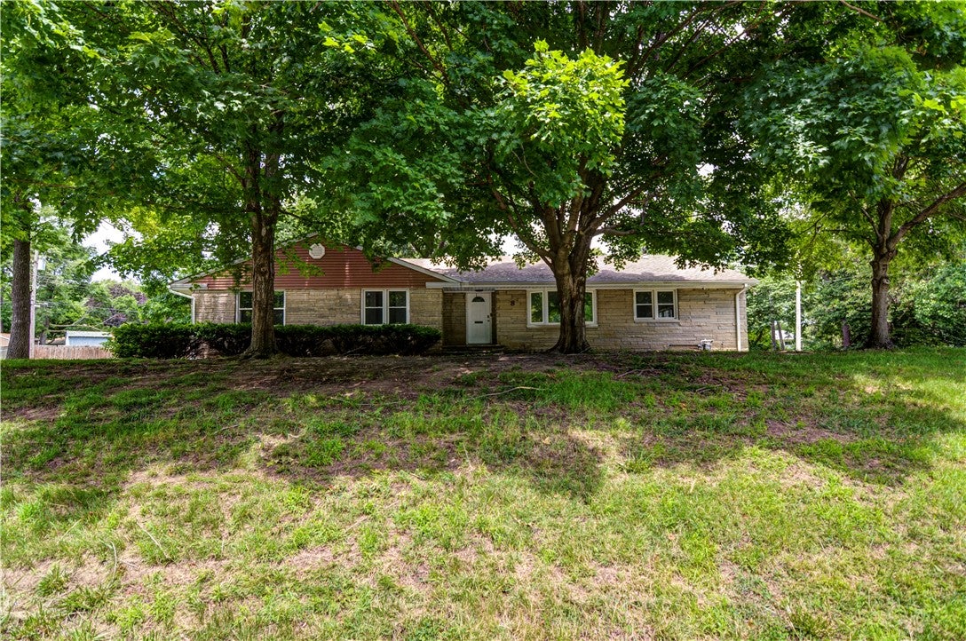 Carroll Dr, Decatur, IL 62526