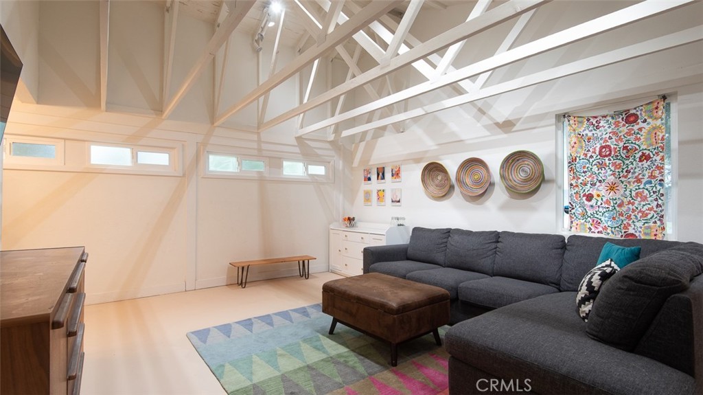 Agoura Hills, California, 91301, United States, 3 Bedrooms Bedrooms, ,1 BathroomBathrooms,Residential,For Sale,1992879