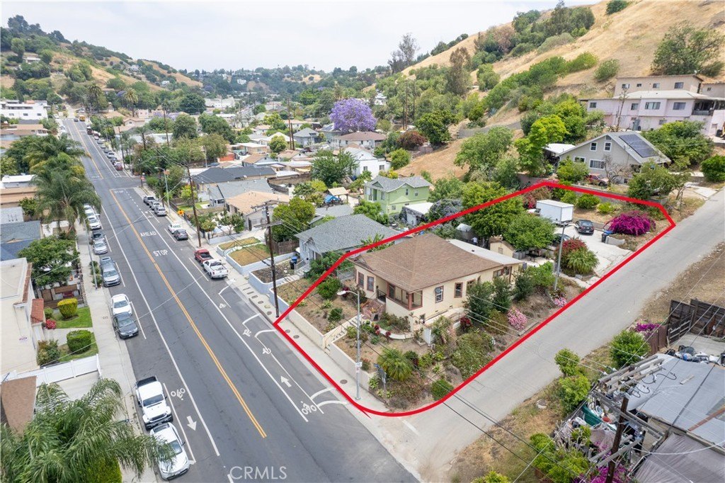 Los Angeles, California, 90031, United States, 3 Bedrooms Bedrooms, ,1 BathroomBathrooms,Residential,For Sale,1990461