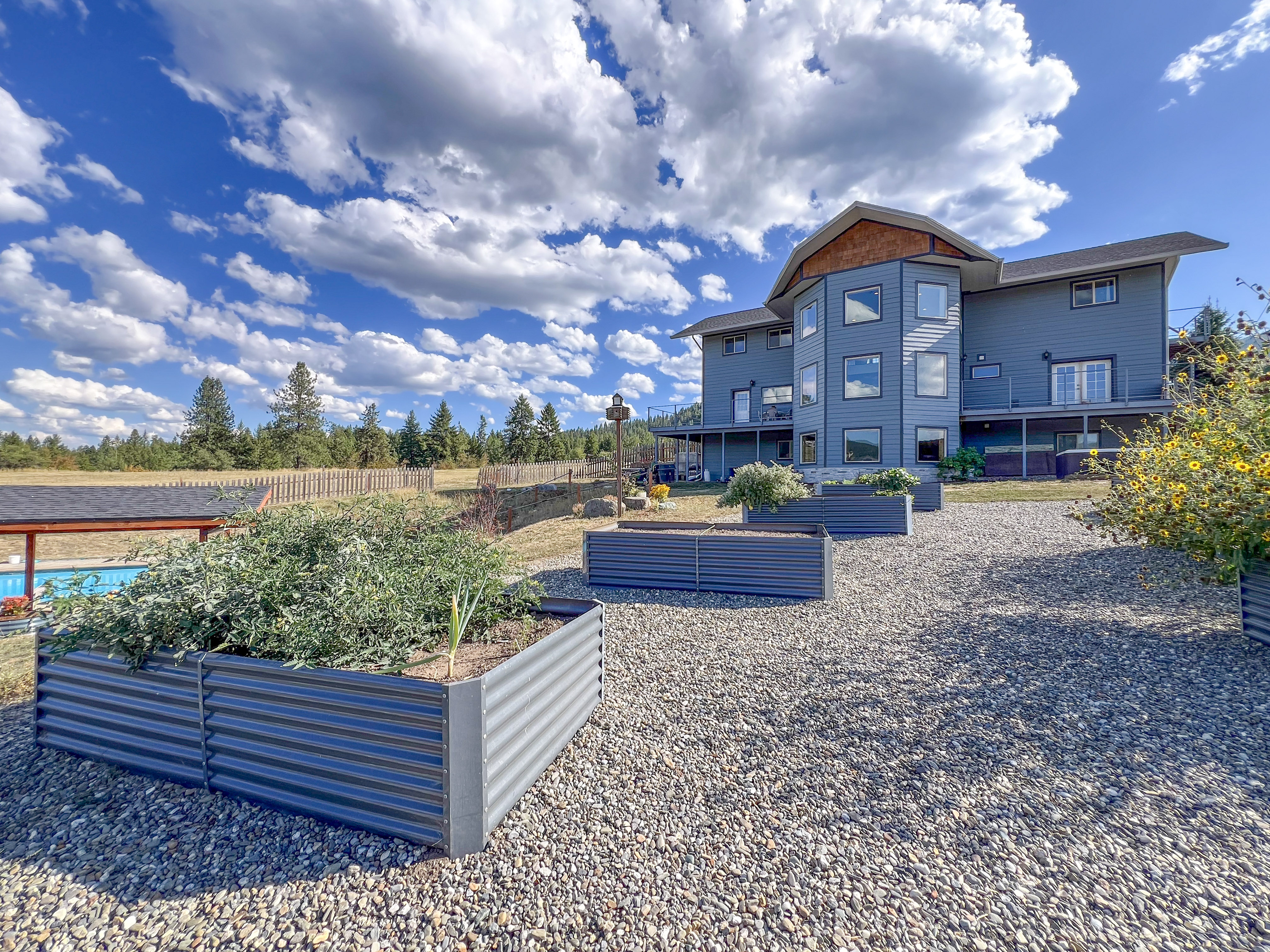 Kettle Falls, Washington, 99141, United States, 4 Bedrooms Bedrooms, ,4 BathroomsBathrooms,Residential,For Sale,1984366