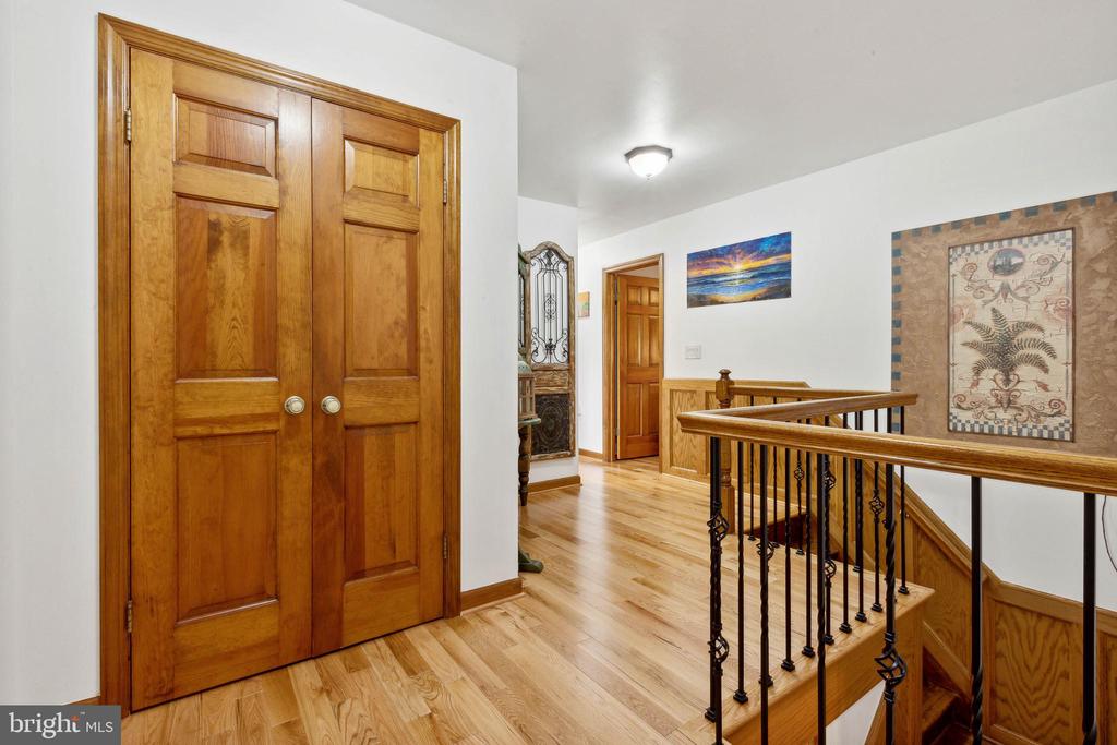 Colts Neck, New Jersey, 07722, United States, 4 Bedrooms Bedrooms, ,4 BathroomsBathrooms,Residential,For Sale,1792181