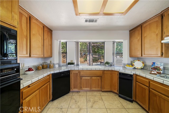 Crestline, California, 92325, United States, 3 Bedrooms Bedrooms, ,2 BathroomsBathrooms,Residential,For Sale,1981429