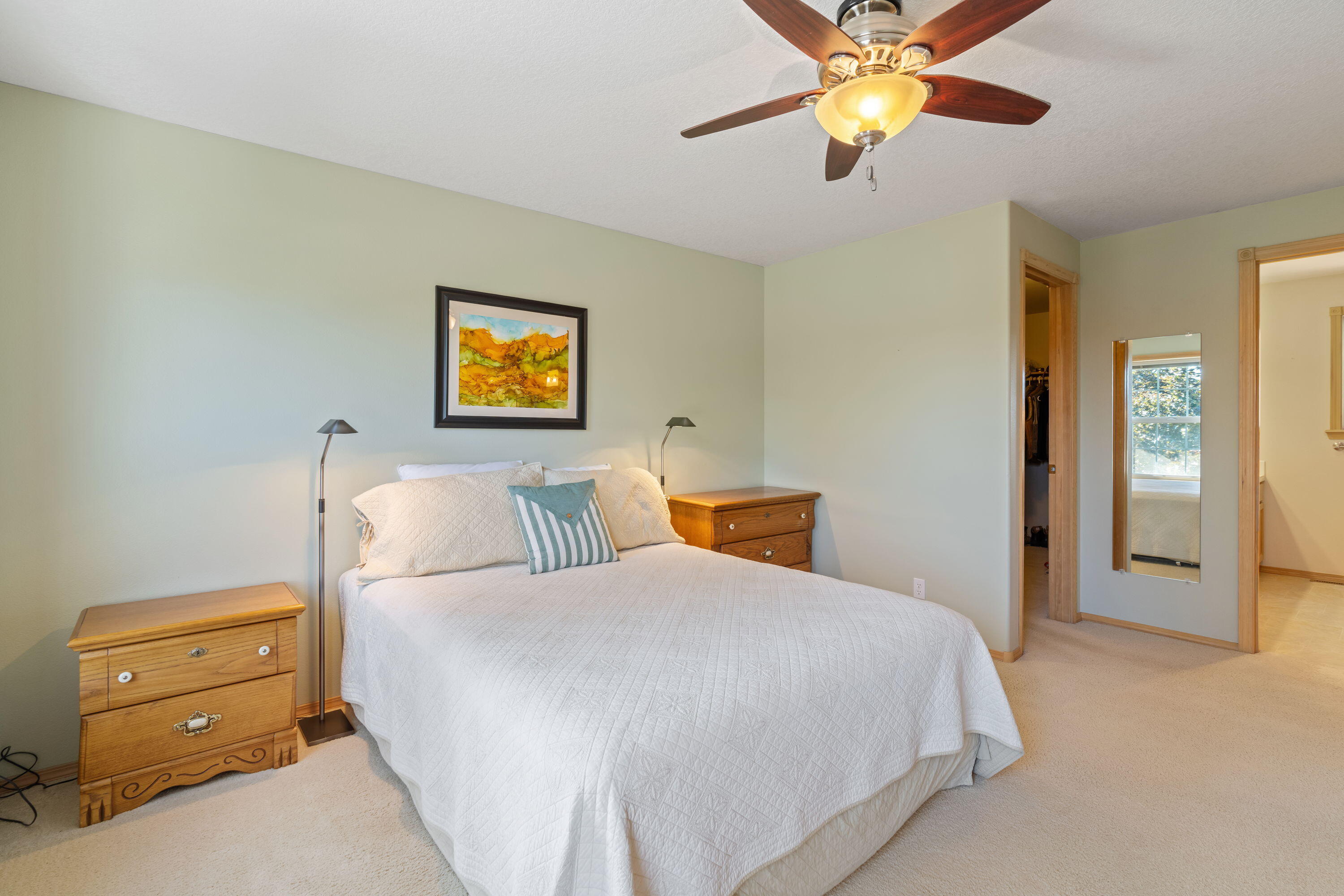 Redmond, Oregon, 97756, United States, 3 Bedrooms Bedrooms, ,4 BathroomsBathrooms,Residential,For Sale,1856956