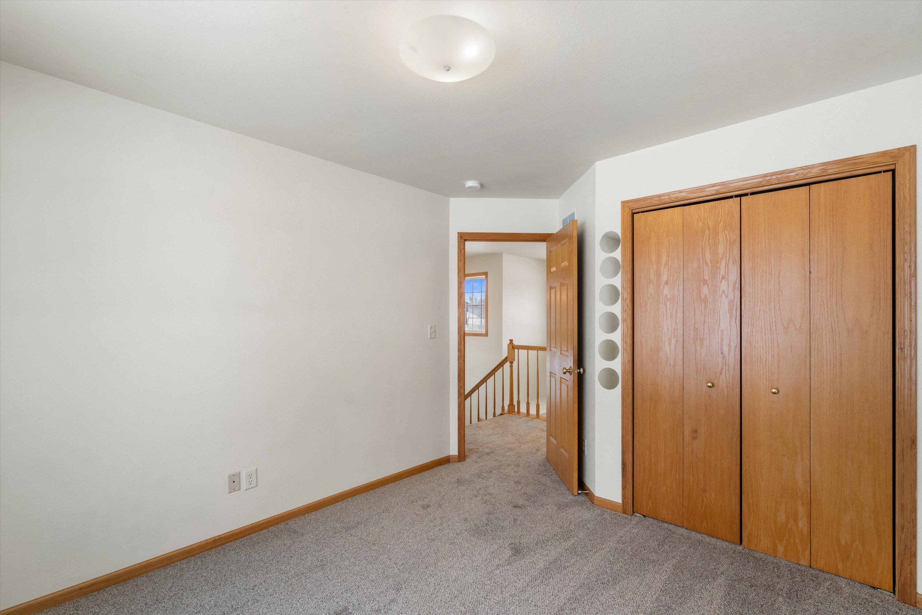 Oak Creek, Wisconsin, 53154, United States, 4 Bedrooms Bedrooms, ,4 BathroomsBathrooms,Residential,For Sale,2007520