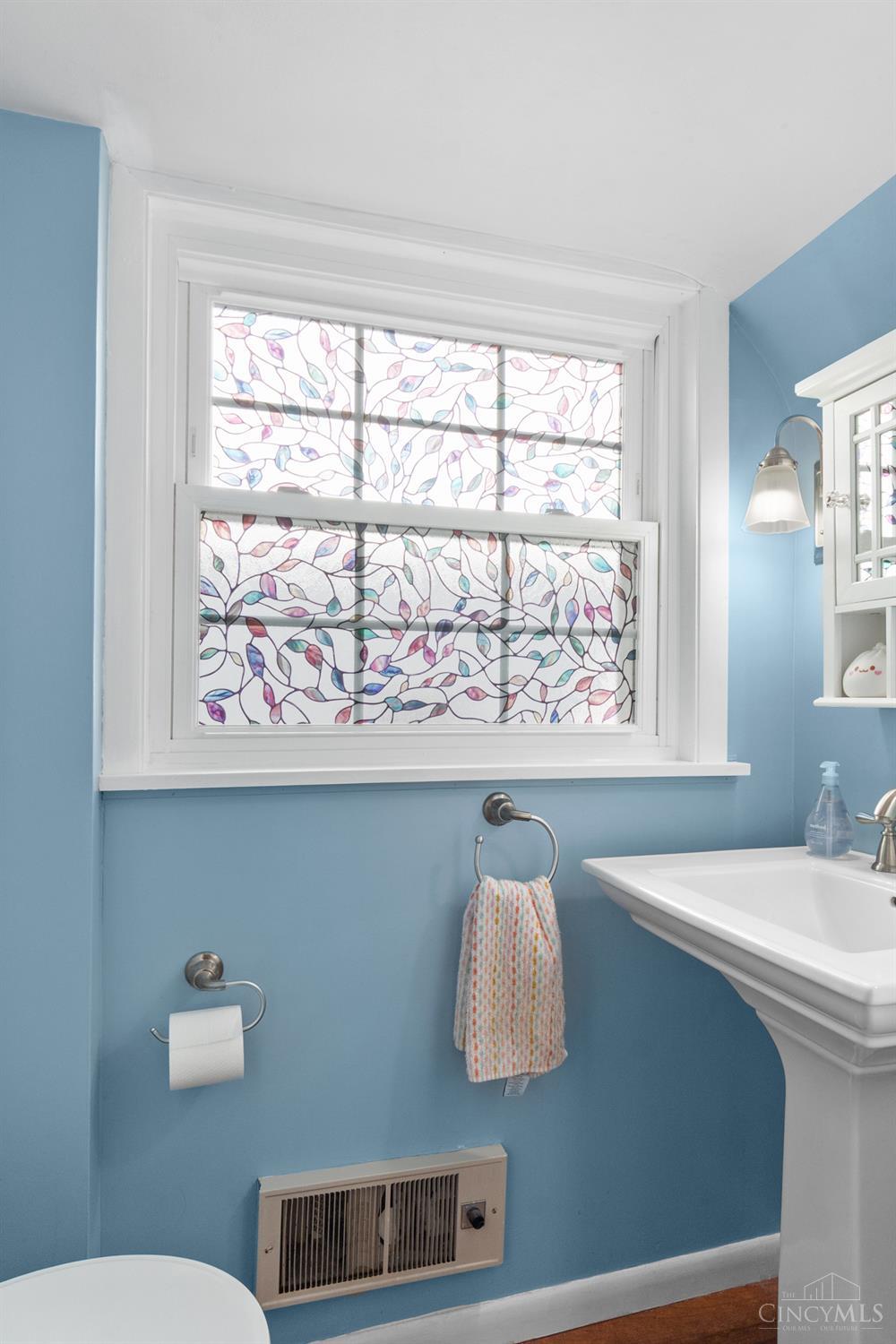 Cincinnati, Ohio, 45208, United States, 4 Bedrooms Bedrooms, ,2 BathroomsBathrooms,Residential,For Sale,1965501