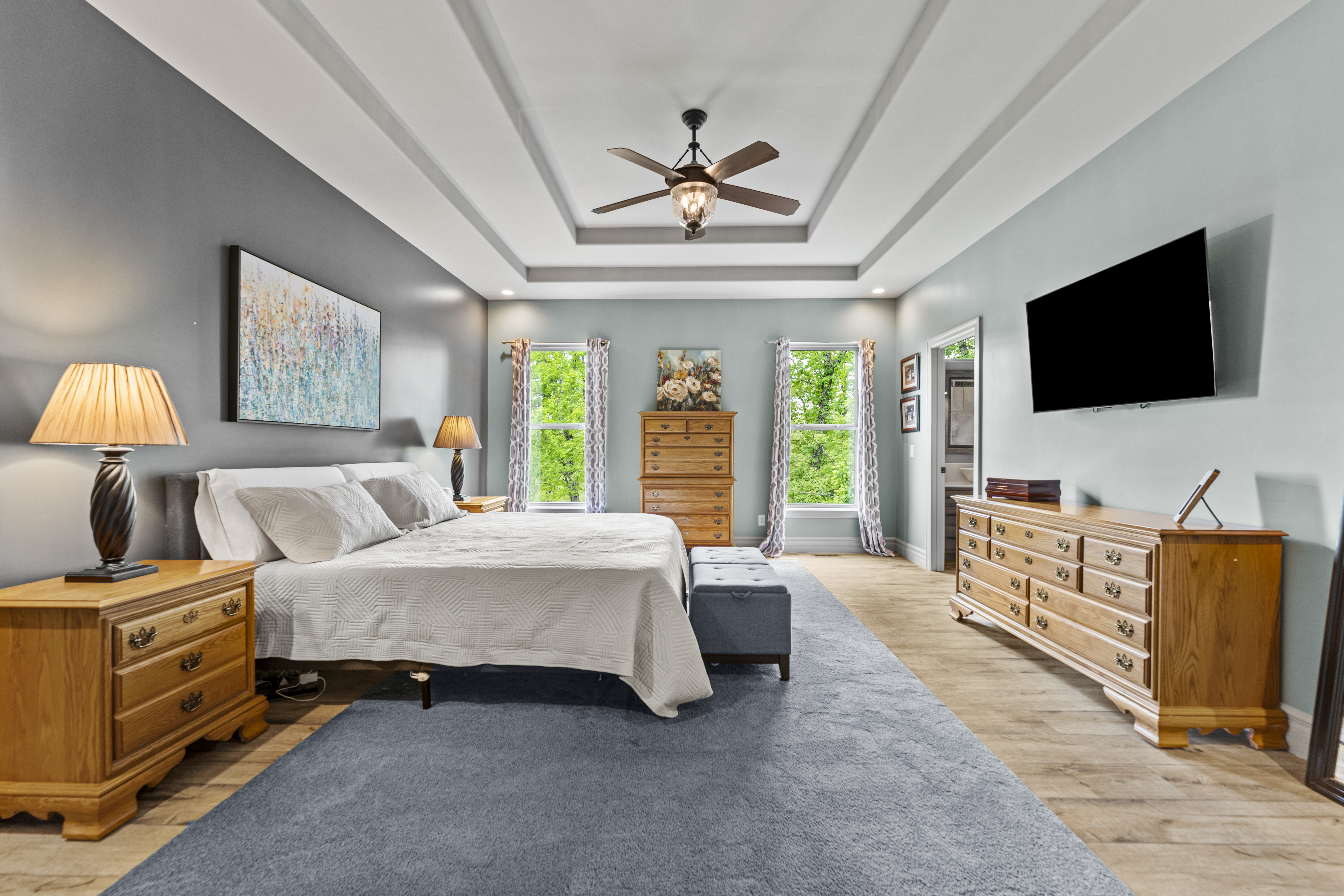  Discover unmatched luxury and versatility in this custom Craftsman-style estate - 物件實景