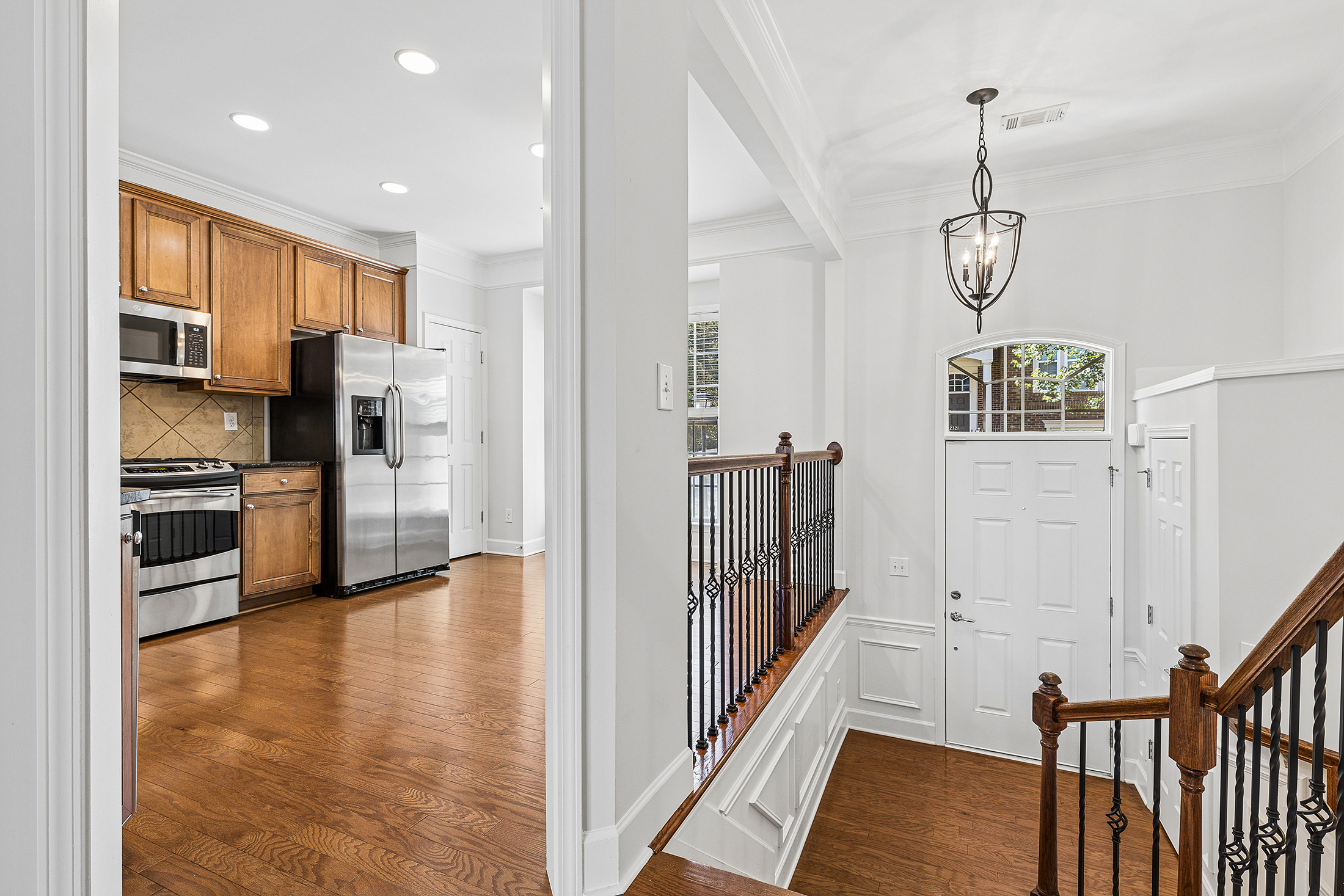  Impeccably Maintained End Unit Townhome in an Exceptional Smyrna Location - 物件實景