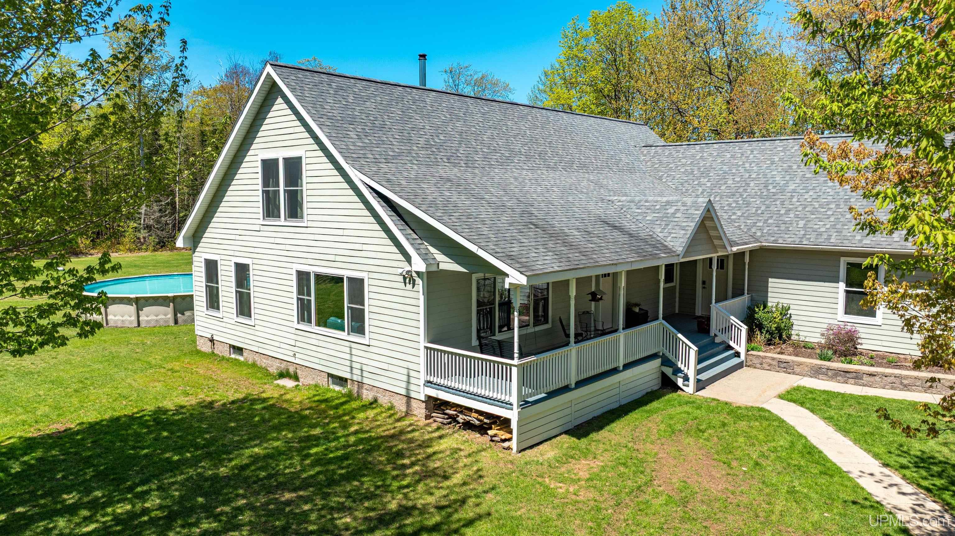 Houghton, Michigan, 49931, United States, 4 Bedrooms Bedrooms, ,3 BathroomsBathrooms,Residential,For Sale,1924380