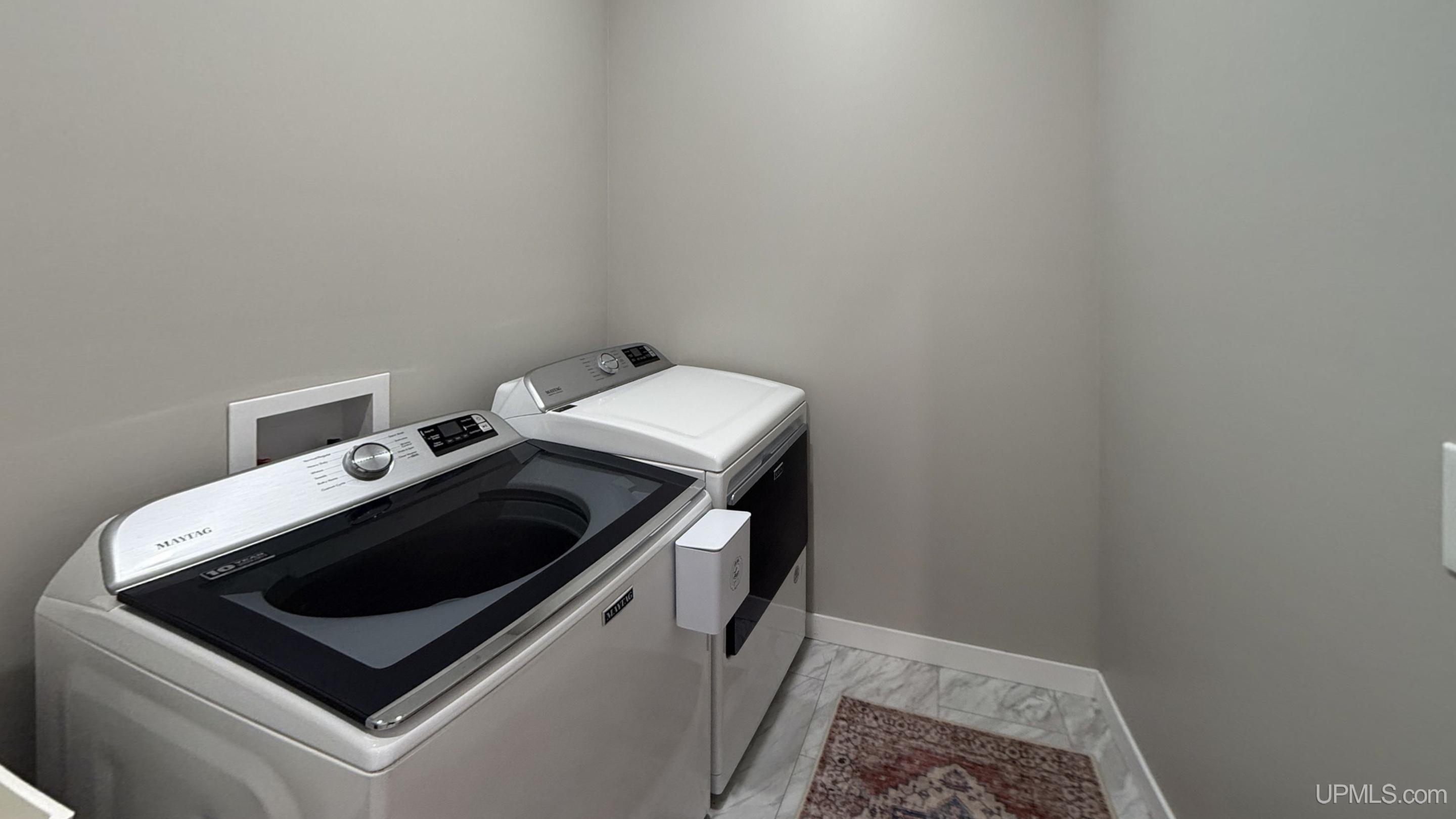 Hancock, Michigan, 49930, United States, 3 Bedrooms Bedrooms, ,3 BathroomsBathrooms,Residential,For Sale,1901071