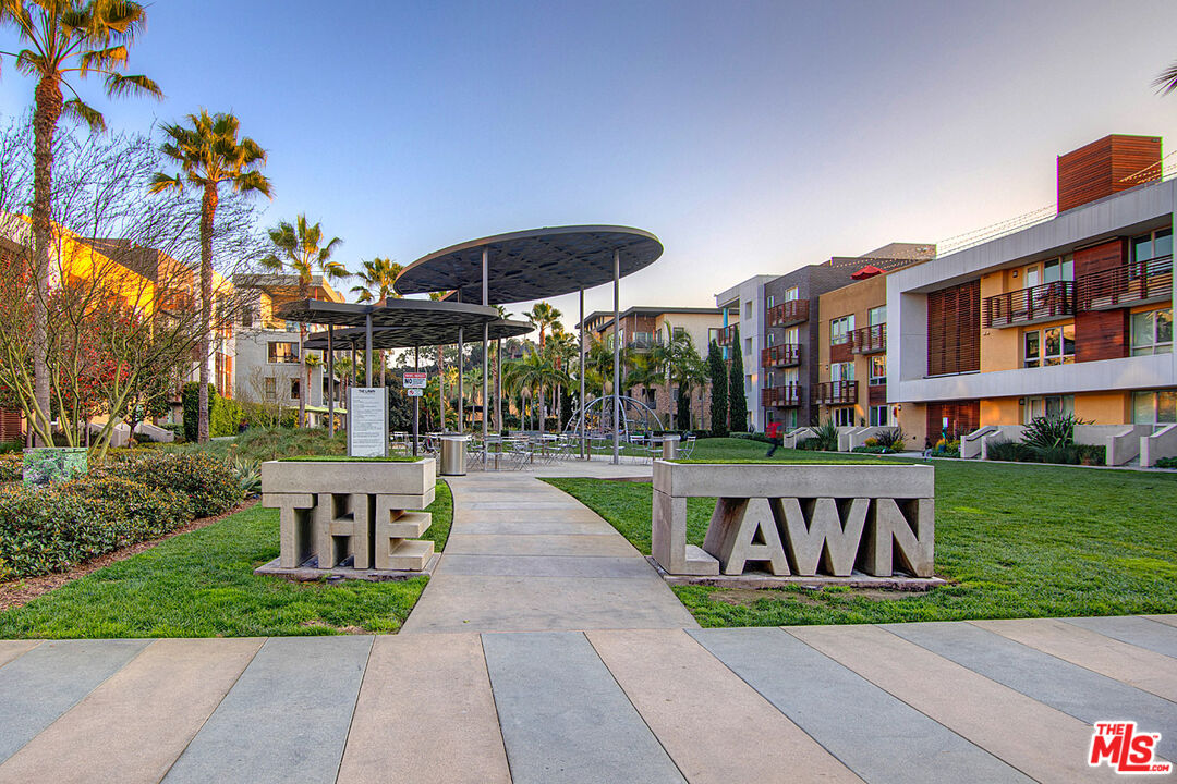Playa Vista, California, 90094, United States, 2 Bedrooms Bedrooms, ,2 BathroomsBathrooms,Residential,For Sale,1917212