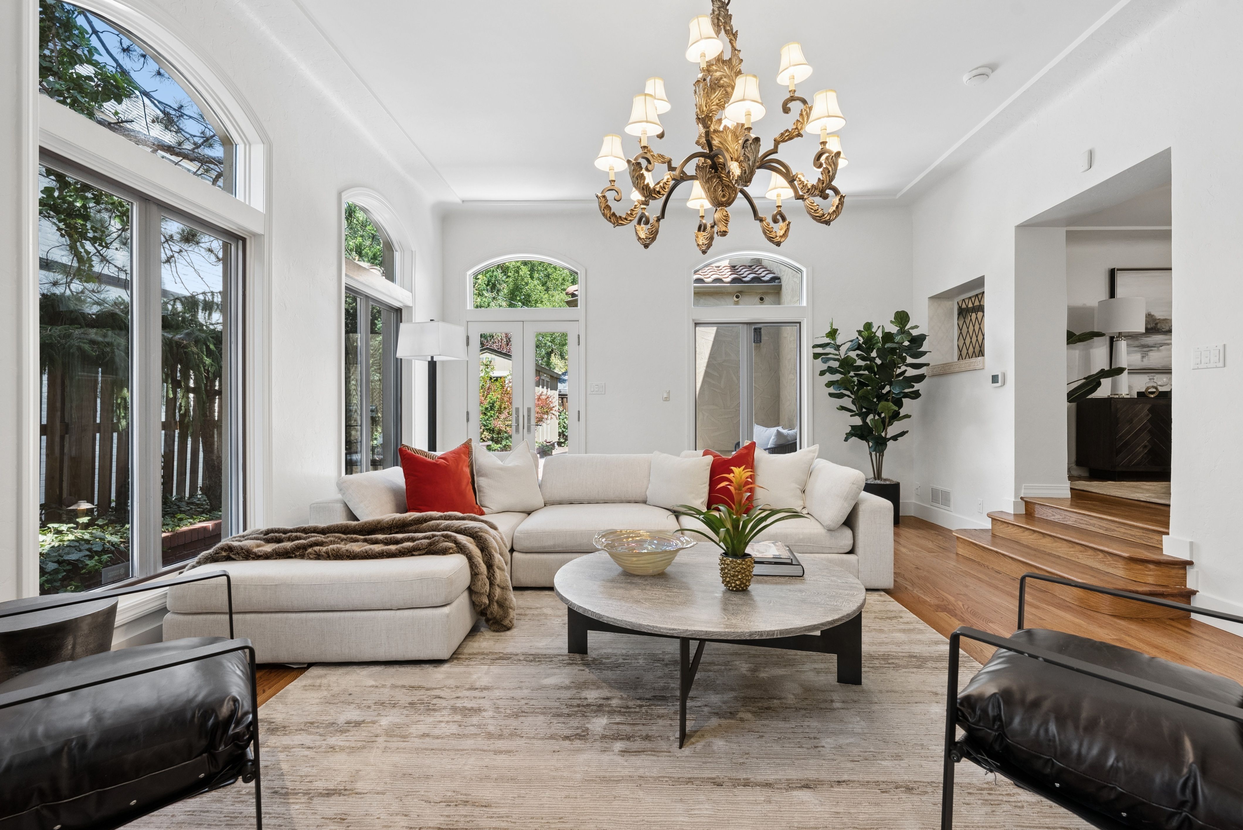  Exceptional Spanish-Inspired Residence - 物件實景