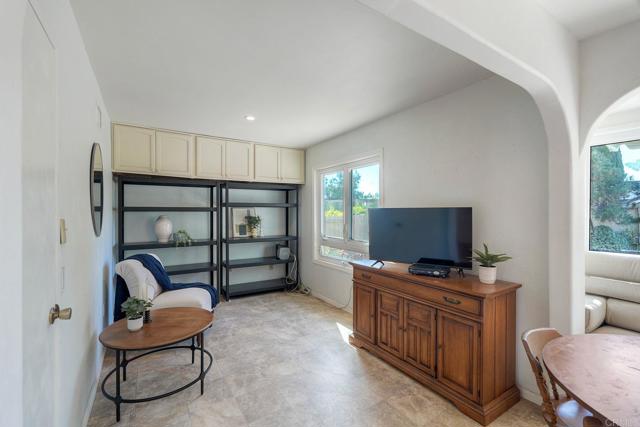 Escondido, California, 92027, United States, 3 Bedrooms Bedrooms, ,2 BathroomsBathrooms,Residential,For Sale,2048508