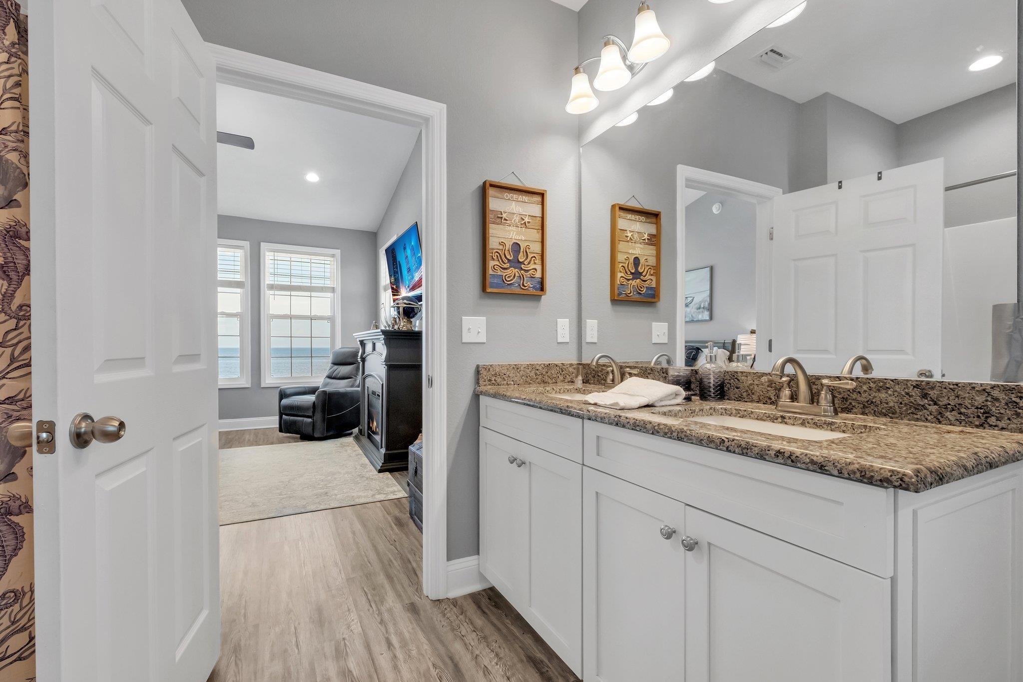 Alligator Point, Florida, 32346, United States, 4 Bedrooms Bedrooms, ,3 BathroomsBathrooms,Residential,For Sale,1805560