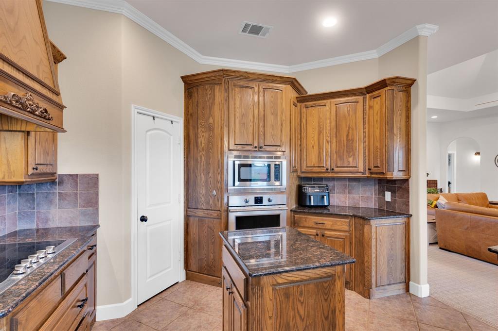 Midlothian, Texas, 76065, United States, 4 Bedrooms Bedrooms, ,4 BathroomsBathrooms,Residential,For Sale,1975305