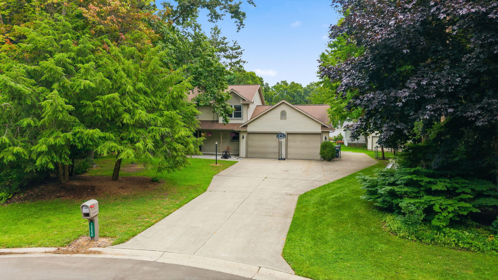 Hofma Dr, Grand Haven, MI 49417 #1