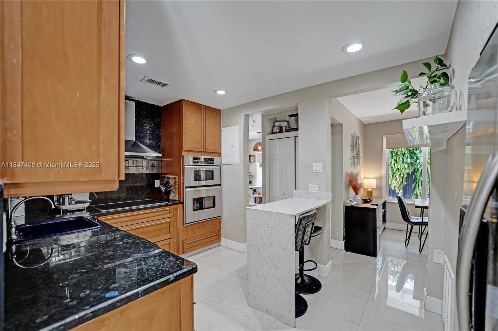 Fort Lauderdale, Florida, 33304, United States, 3 Bedrooms Bedrooms, ,2 BathroomsBathrooms,Residential,For Sale,1901342