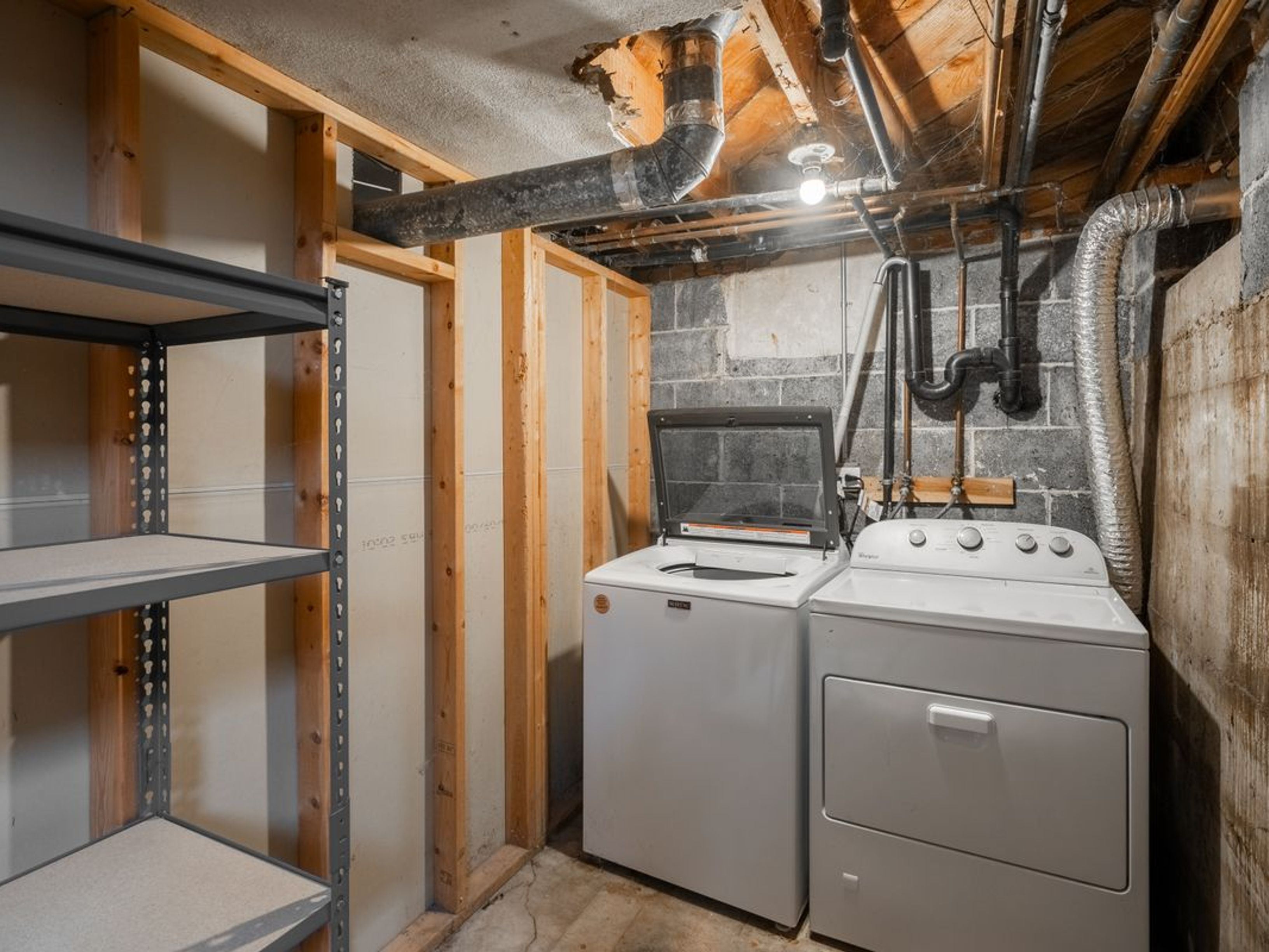  Charming Mayfair End-Unit Townhome with Private Backyard & Cherry Creek Access - 物件實景