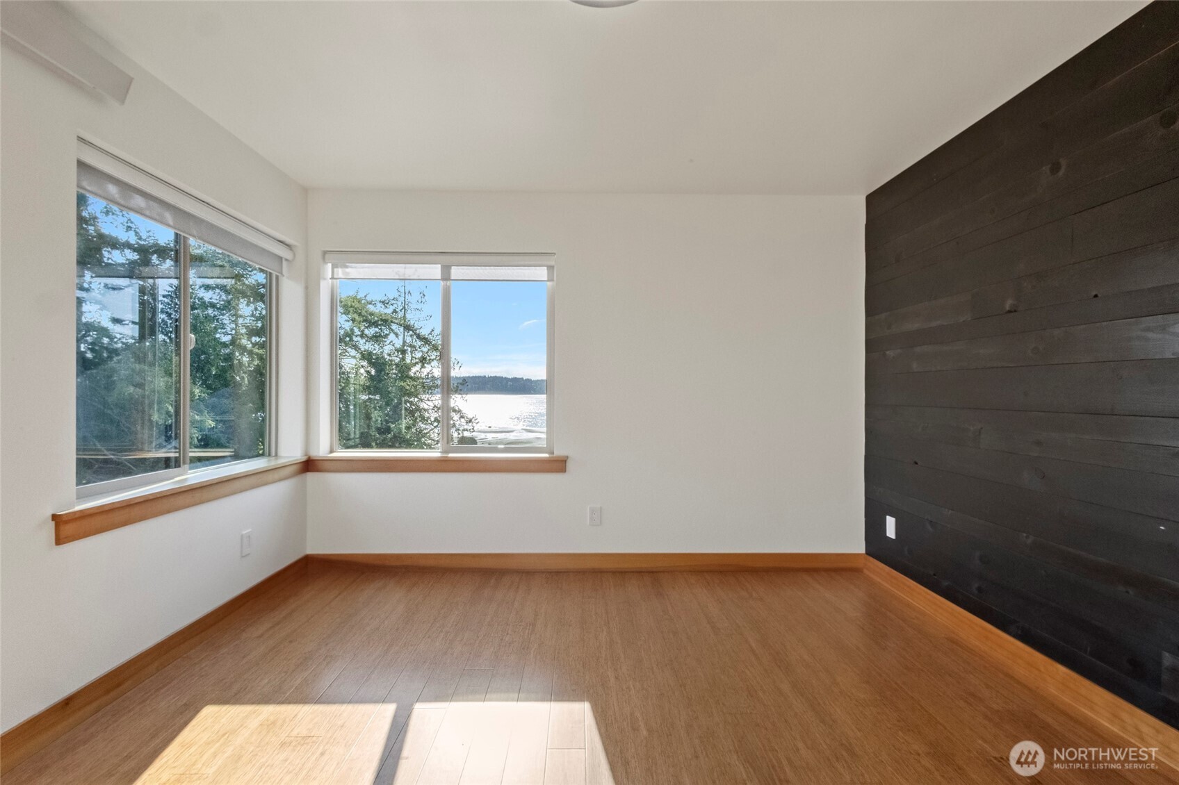 Blaine, Washington, 98230, United States, 4 Bedrooms Bedrooms, ,3 BathroomsBathrooms,Residential,For Sale,1903281