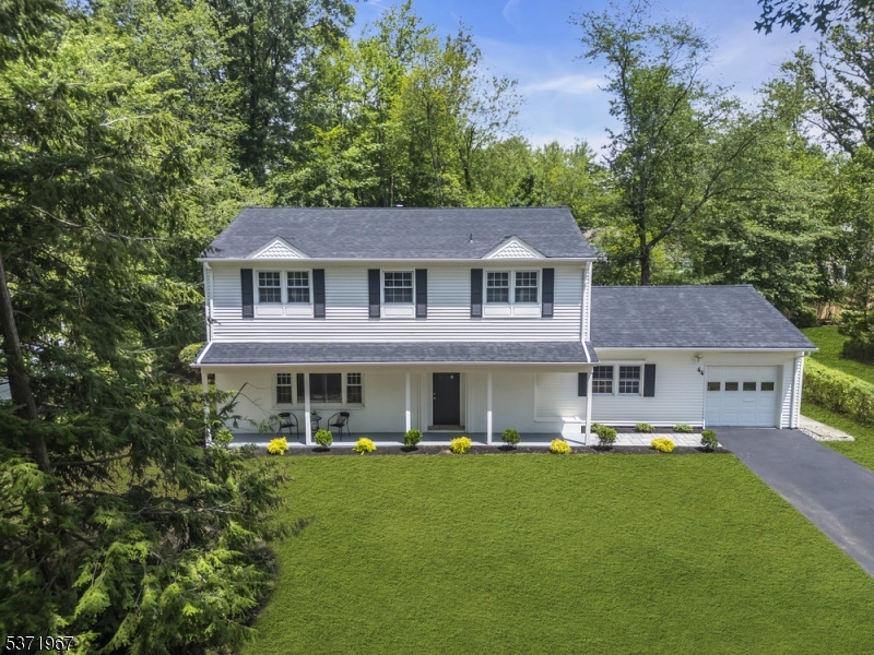Berkeley Heights Twp., New Jersey, 07922, United States, 5 Bedrooms Bedrooms, ,3 BathroomsBathrooms,Residential,For Sale,1927400