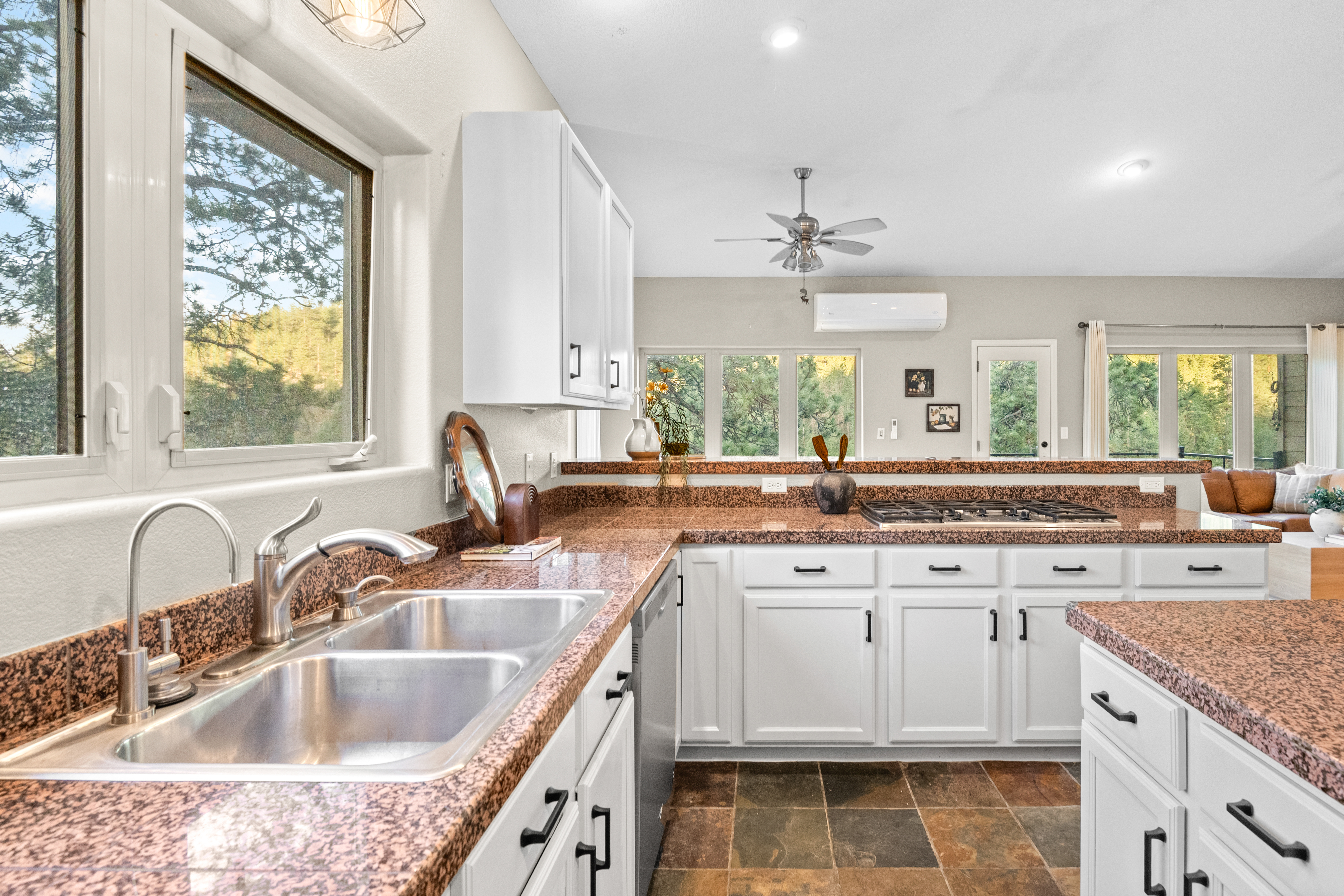  Bear Creek Canyon Mountain Home with Decks, Views & Main Level Living - 物件實景