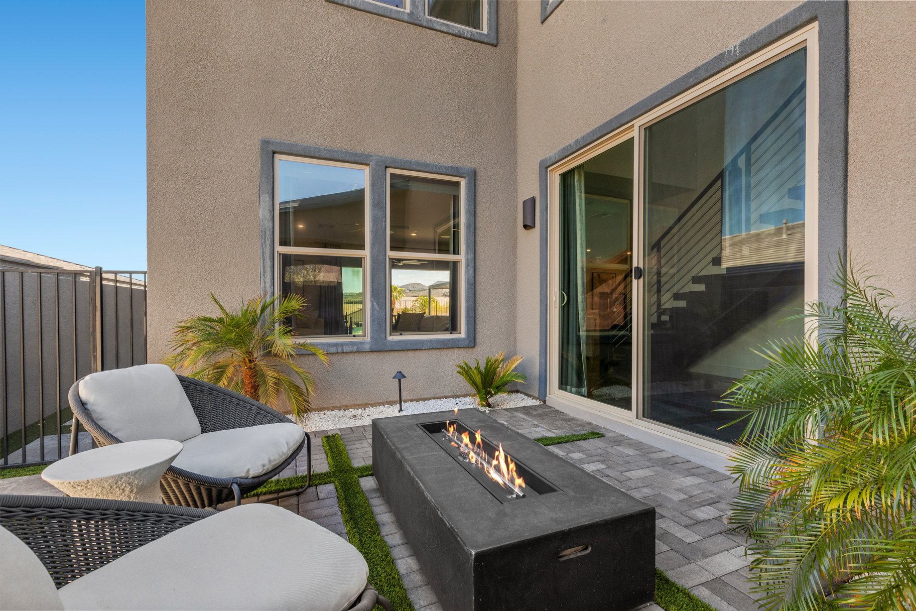  Mountainside Henderson Retreat with Strip Views & Resort-Style Backyard - 物件實景