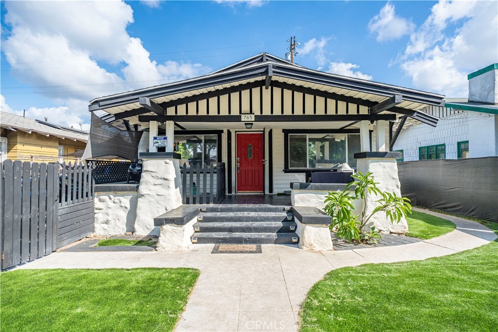 Los Angeles, California, 90011, United States, 4 Bedrooms Bedrooms, ,3 BathroomsBathrooms,Residential,For Sale,1984518