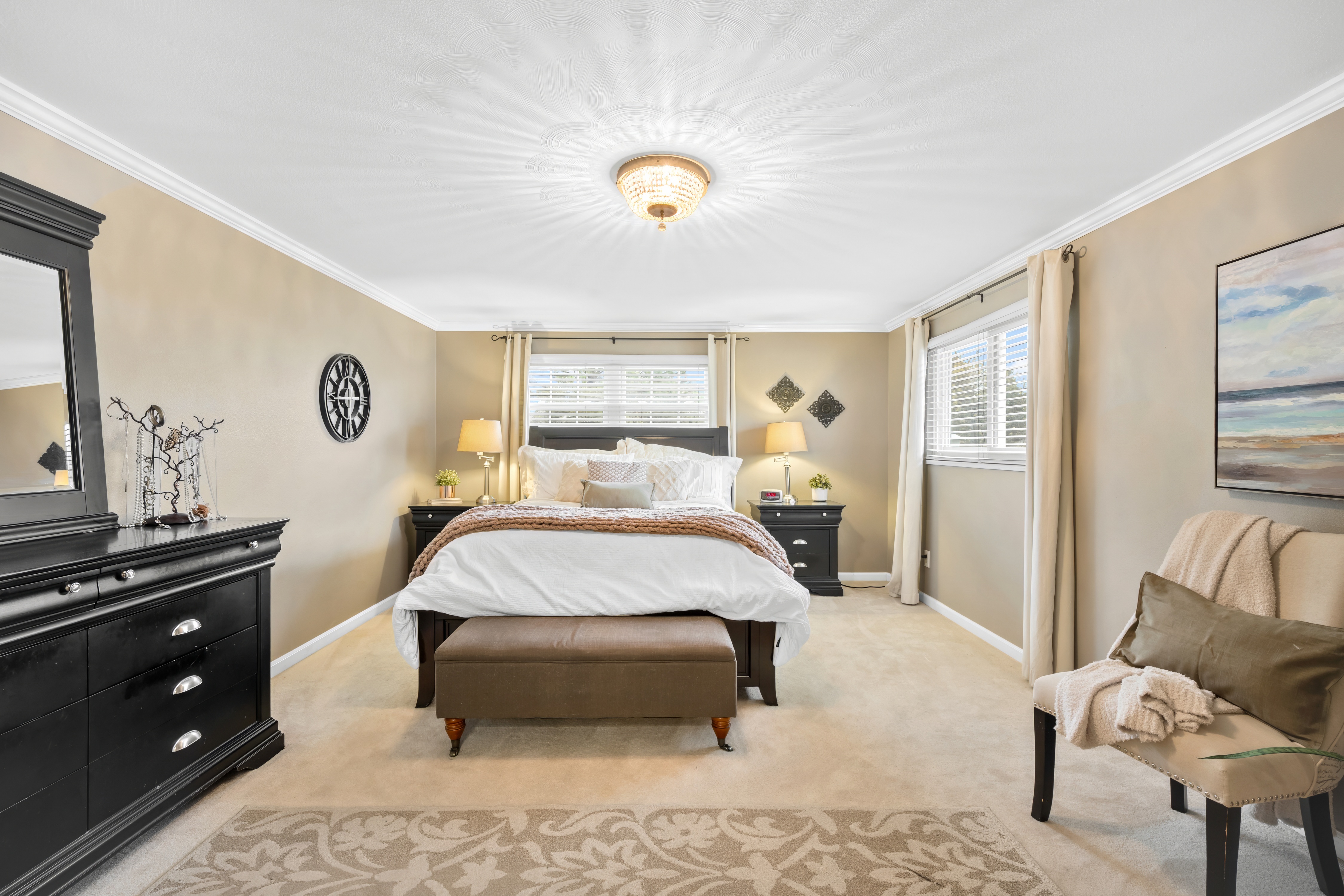  Beautifully Maintained Home in the Highly Desired Columbine Knolls Neighborhood - 物件實景