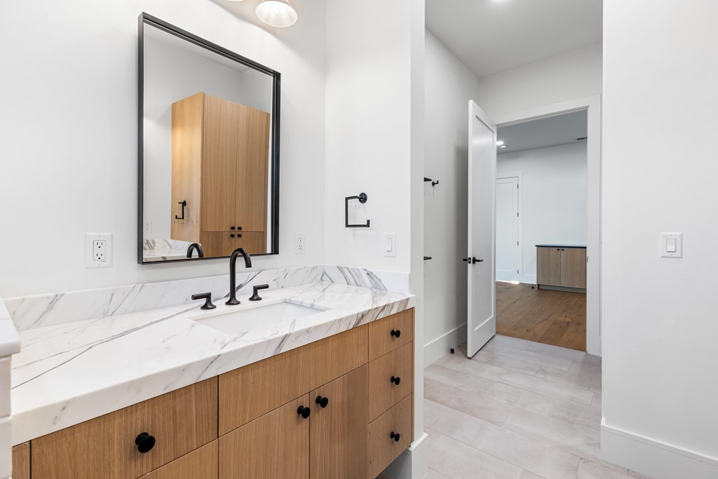 Kerrville, Texas, 78028, United States, 3 Bedrooms Bedrooms, ,3 BathroomsBathrooms,Residential,For Sale,2001532