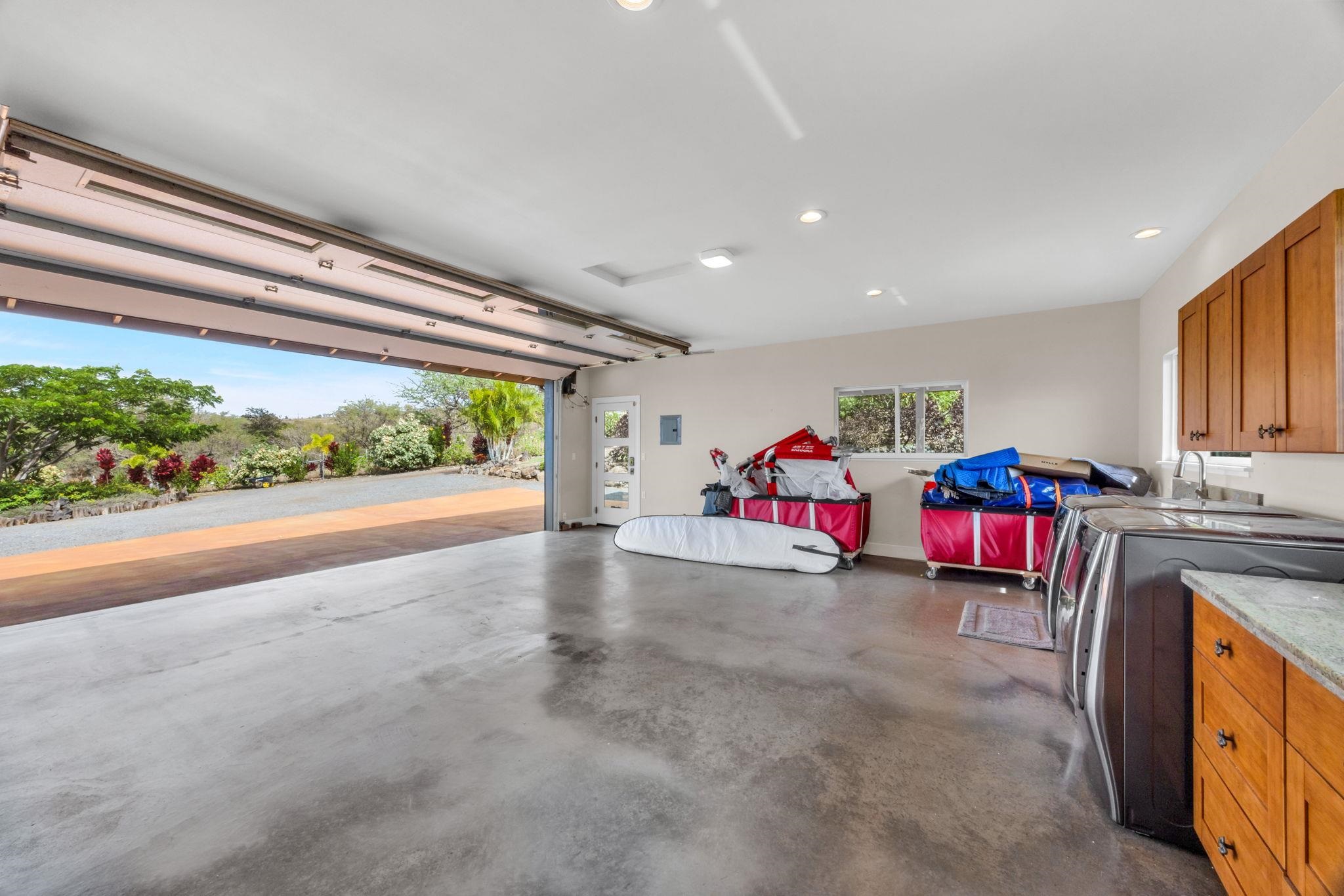 Kula, Hawaii, 96790, United States, 2 Bedrooms Bedrooms, ,2 BathroomsBathrooms,Residential,For Sale,1990288