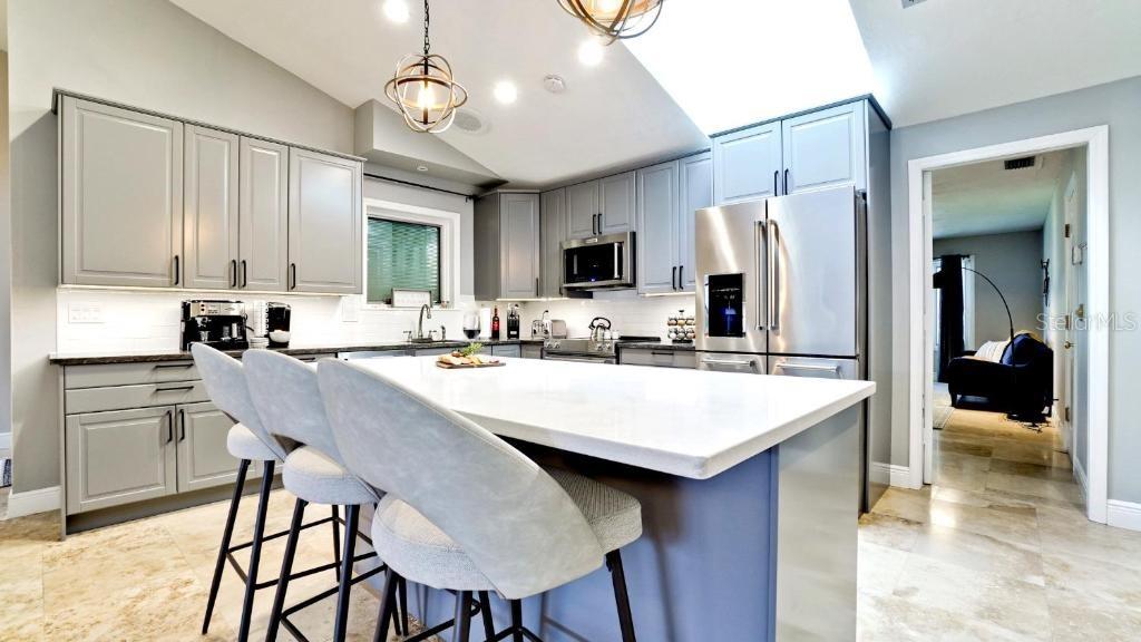 Bradenton, Florida, 34209, United States, 3 Bedrooms Bedrooms, ,4 BathroomsBathrooms,Residential,For Sale,1896605