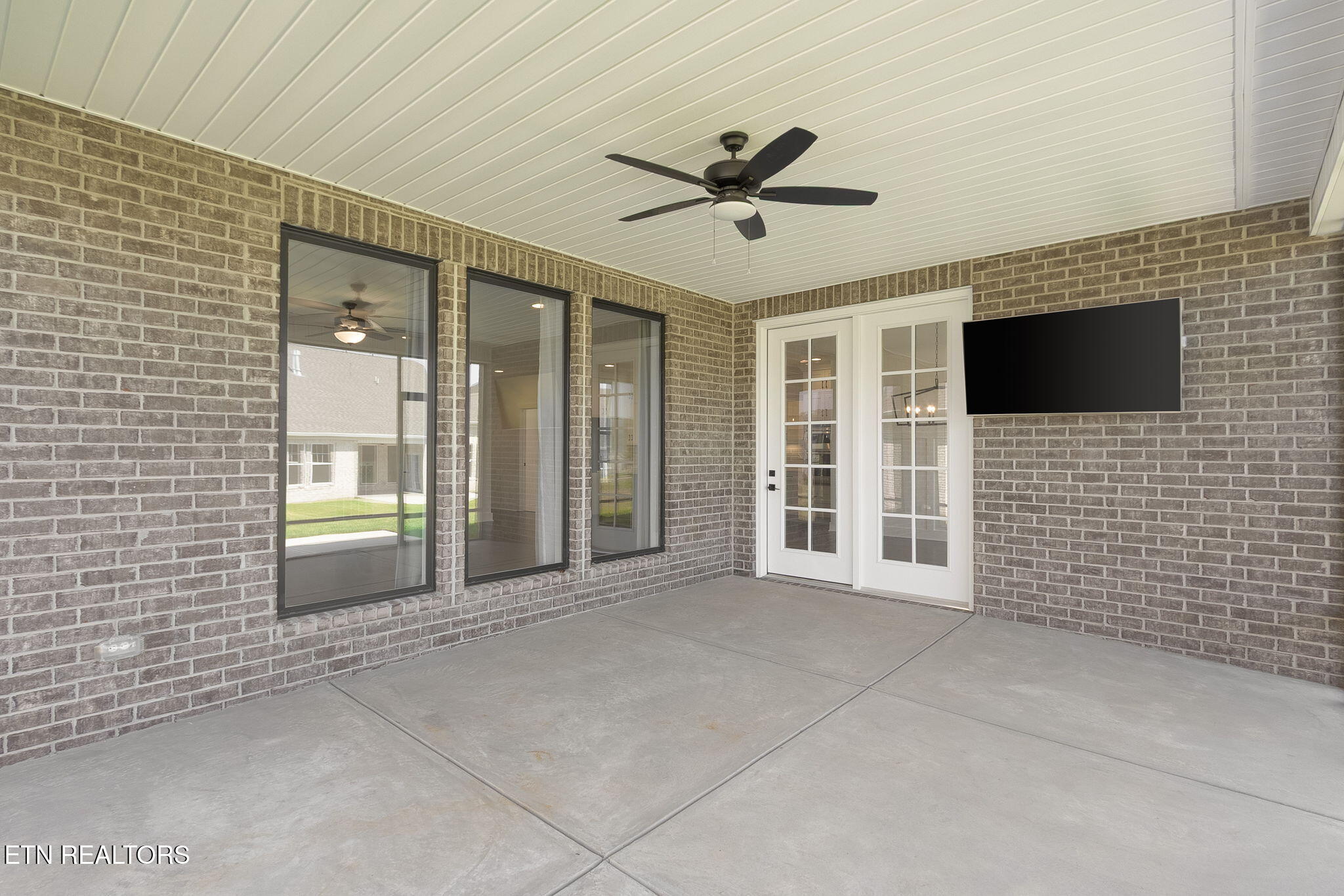 Knoxville, Tennessee, 37932, United States, 5 Bedrooms Bedrooms, ,4 BathroomsBathrooms,Residential,For Sale,2038881